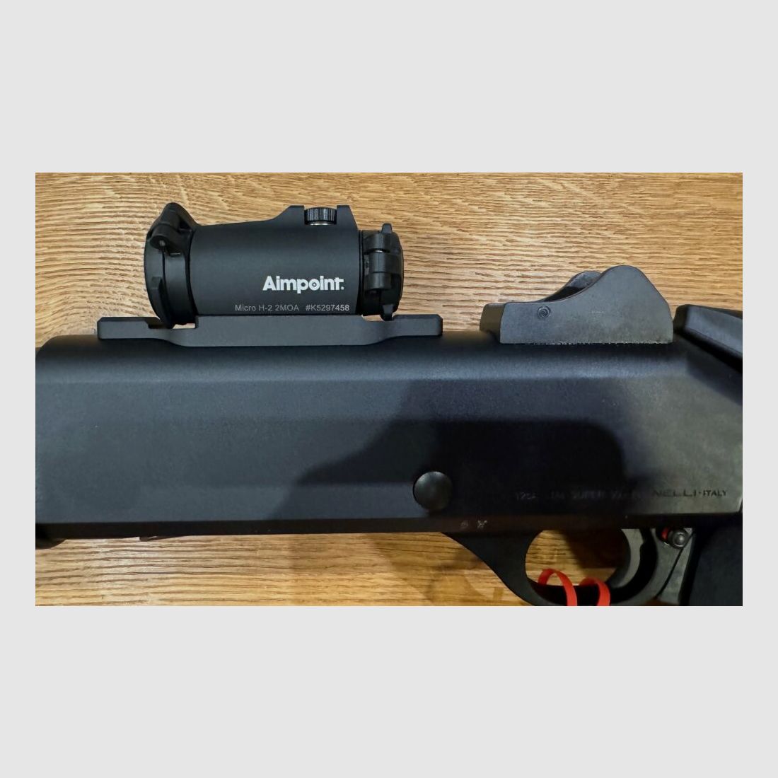 Benelli M4 Super 90 TS mit Aimpoint und M-LOK Voderschaft