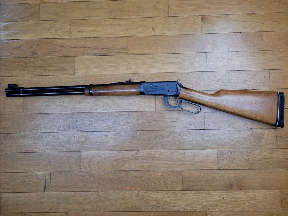 Sehr schöne Winchester Modell 1894 – Kaliber 30-30 – Hergestellt in den USA 1967 – Kapazität 8+1 – Schöne helle Nuss – Mechanischer und ästhetischer Zustand ausgezeichnet – Pachmayr Schaftkappe – TBE++, Bild 2 von 27