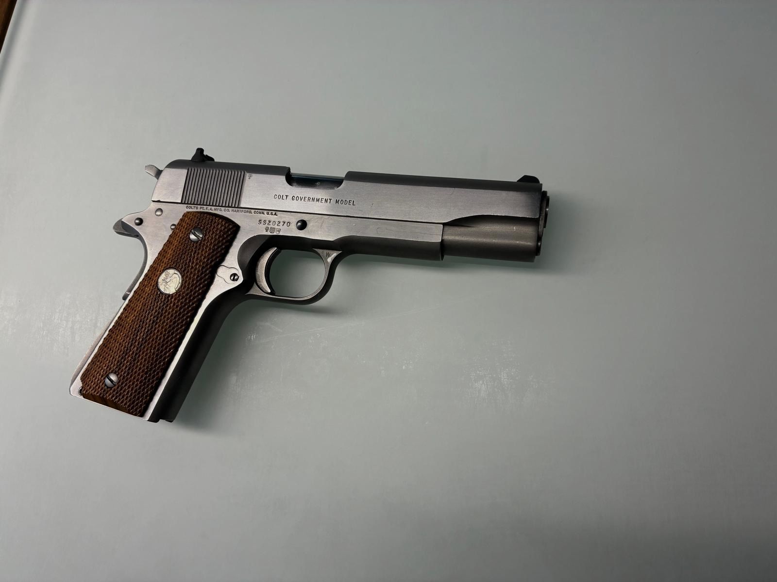 Colt Government 1911 .45ACP Edelstahl Series80