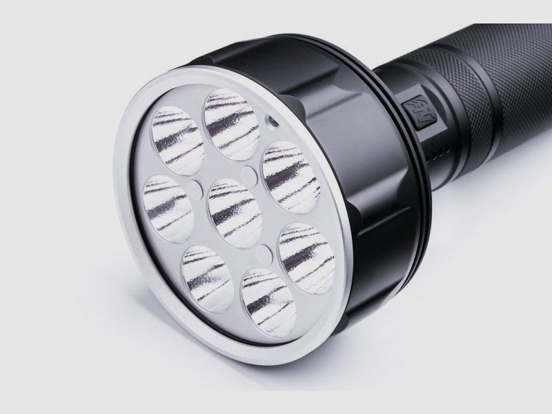 NEXTORCH Saint Torch 31 – 20 000 Lumens Lampe Tactique