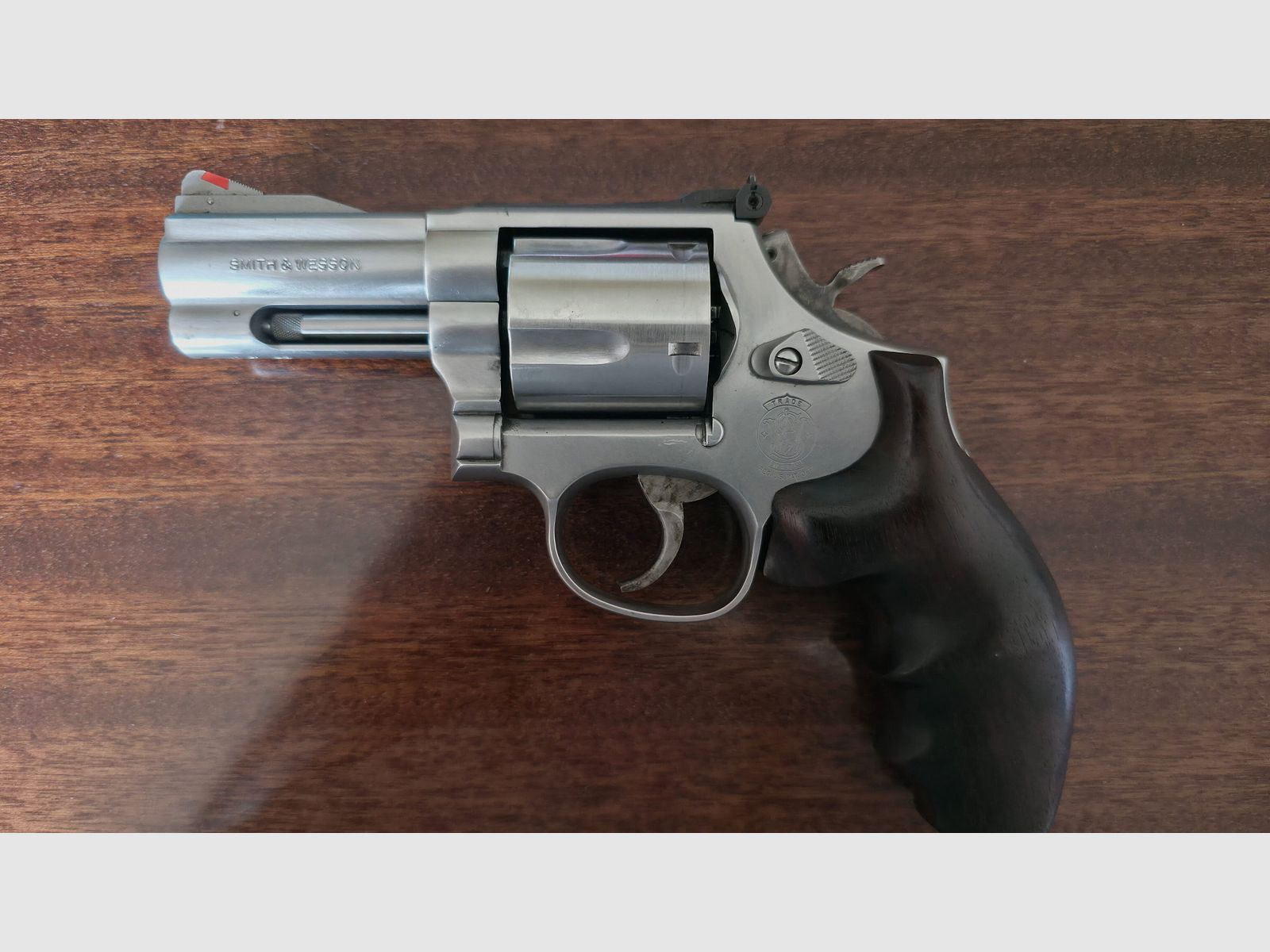 Smith & Wesson Mod. 696 Revolver .44 S&W spez.