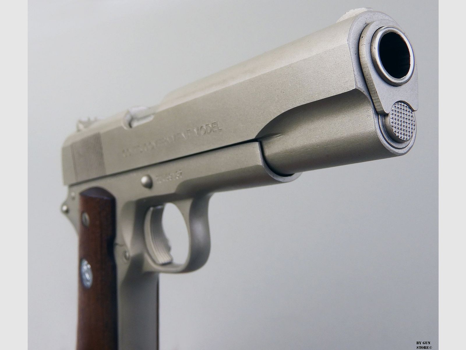Pistola Colt mod. MKIV Series ’70 Gvt. Model Electroless cal. 45 Acp 70G59137, immagine 11 di 12
