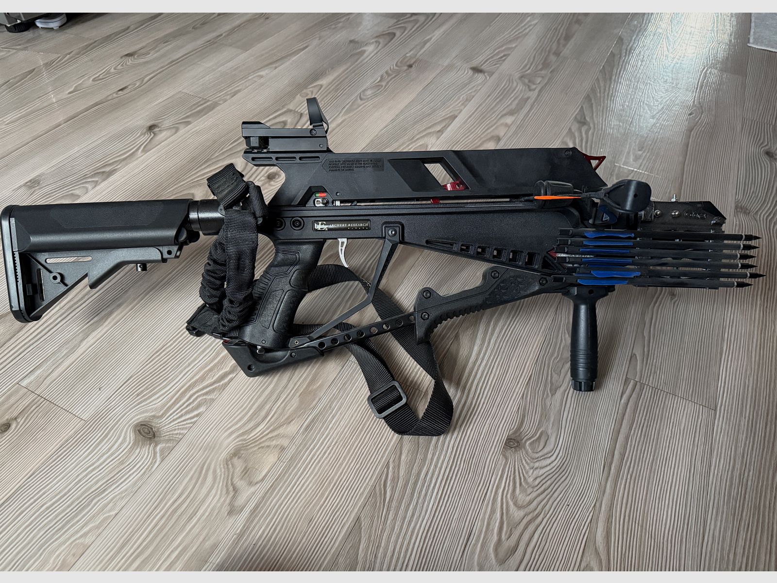 EK Archery Adder Armbrust mit 10 Bolzen (Gebraucht, mit OVP)