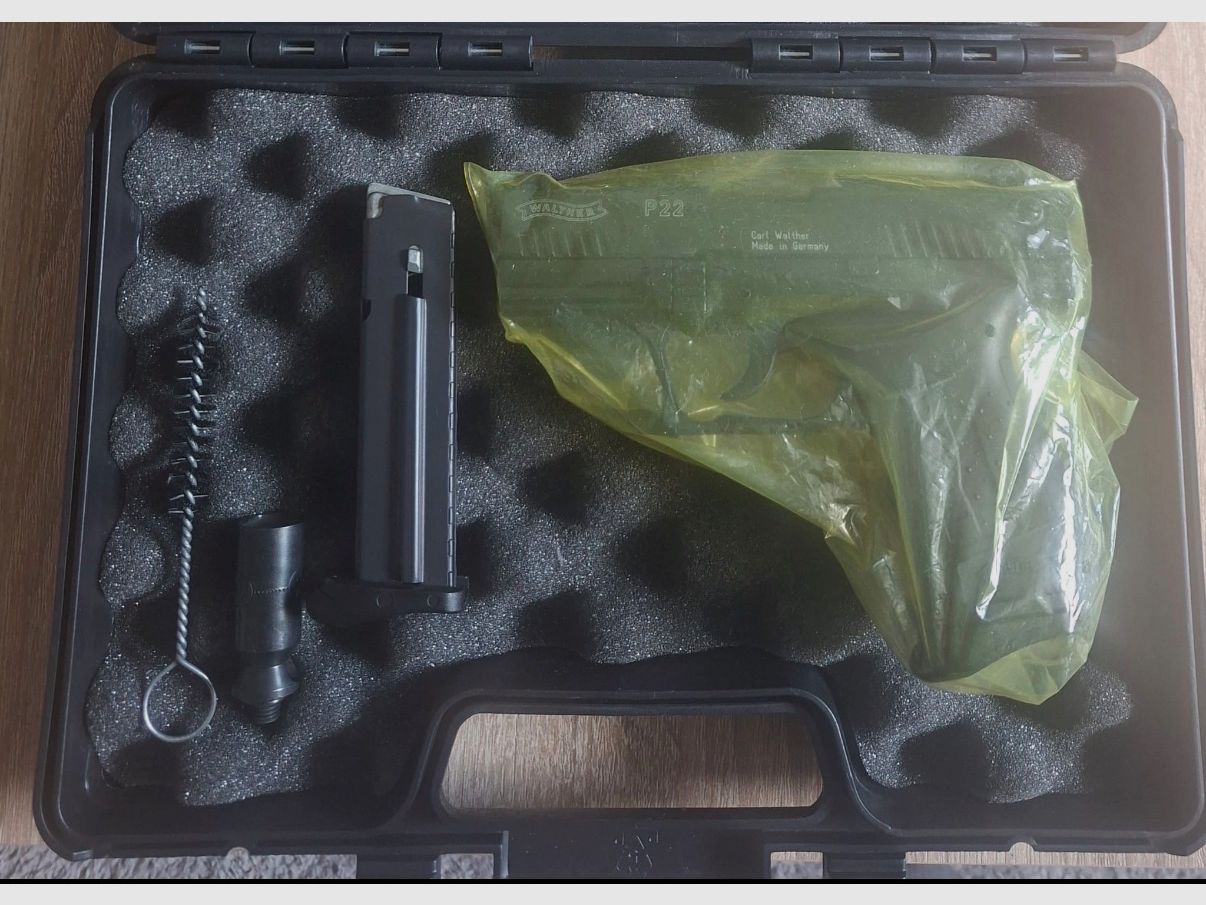 P22 Classic with spare magazine