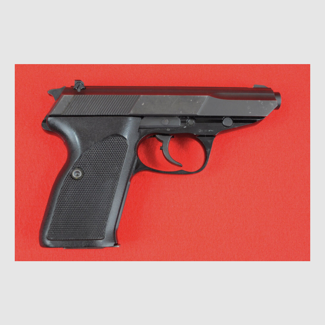 Walther P5