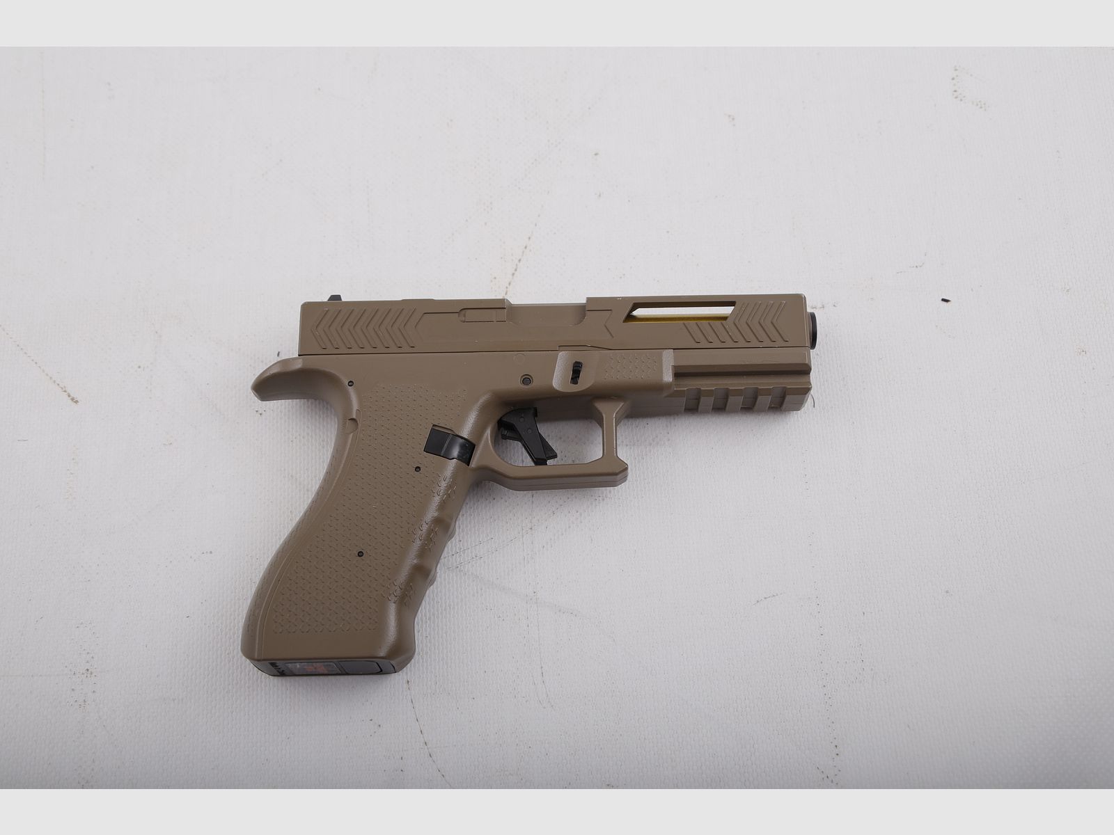 Cyma CM.131 Begadi Gen.3 Airsoft Pistole <0,5J AEG + Koffer + 2 Magazine