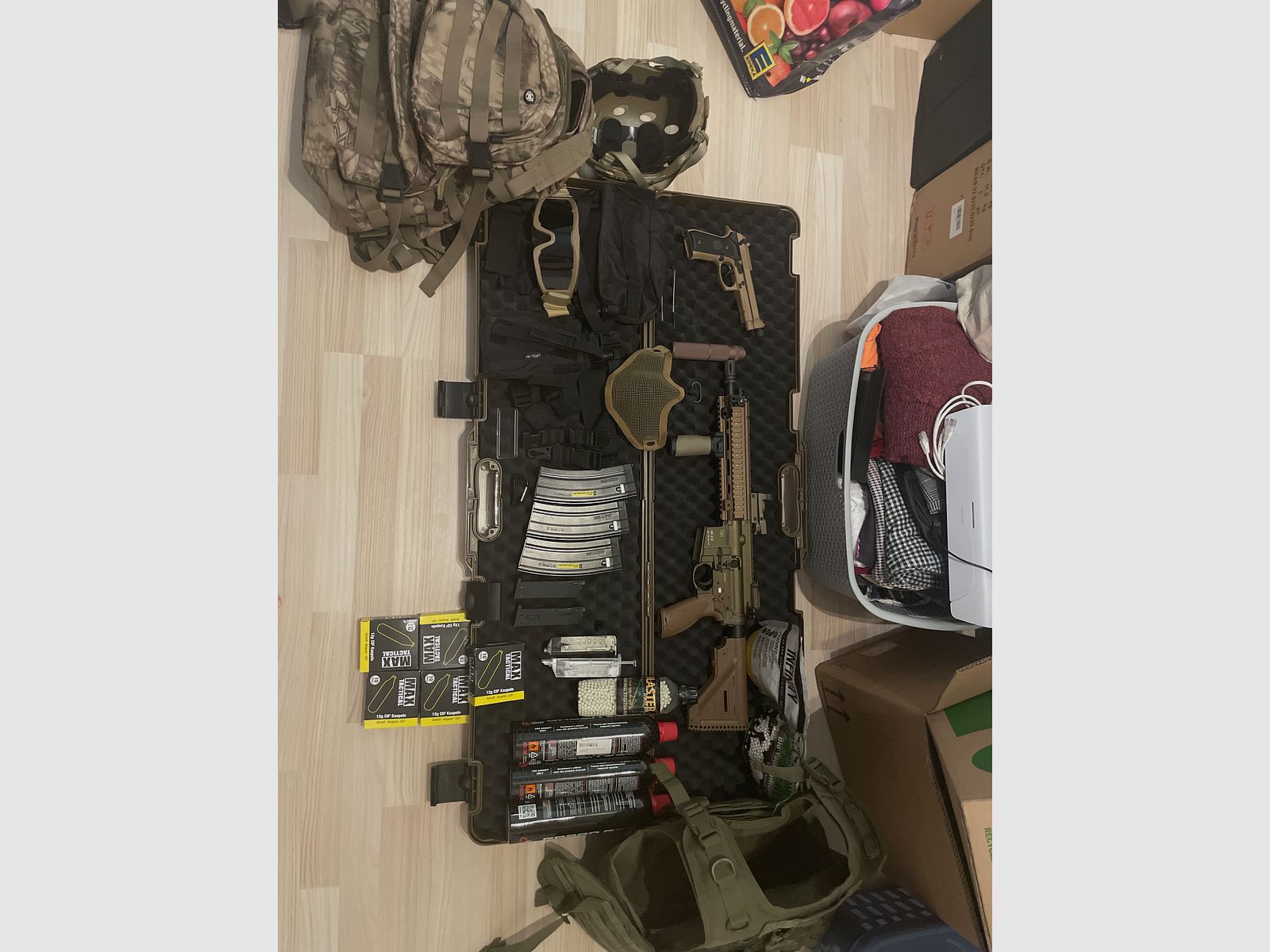 Set Airsoft complet incluant armes, équipement, valise et accessoires