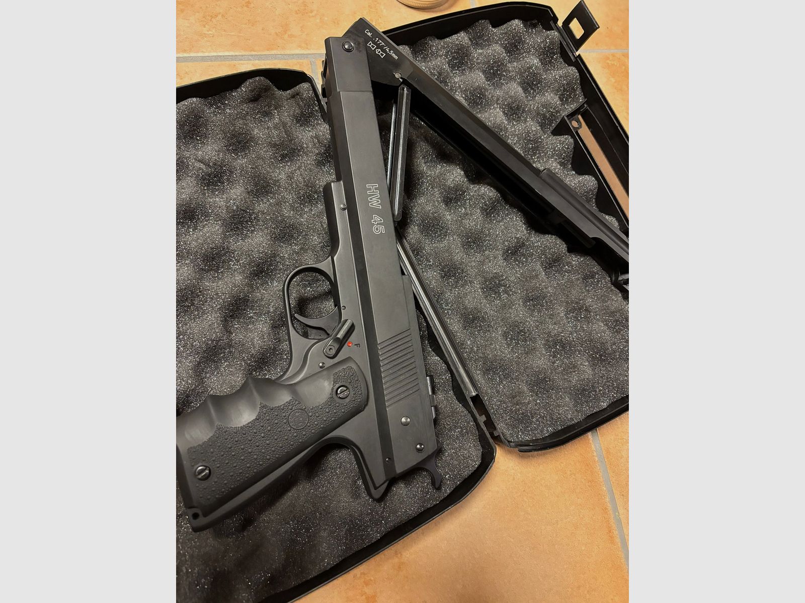 Weihrauch HW 45 – 4,5 mm – inkl. Koffer & Diabolos