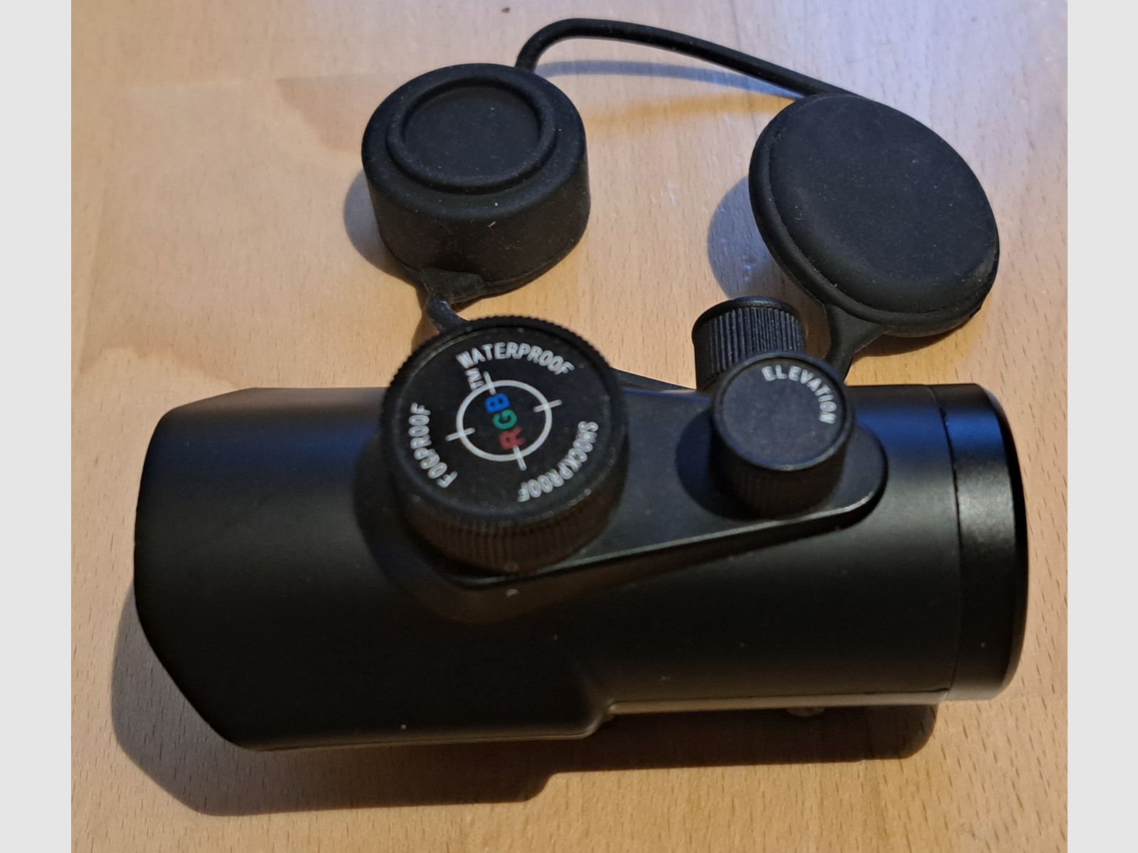 Aomekie Softair Red Dot Visier für 11mm/22mm Schiene Leuchtpunktvisier Rotpunktvisier mit Schutz und Tactical 3 Reticles für Jagd Softair und Armbrust Schussfest