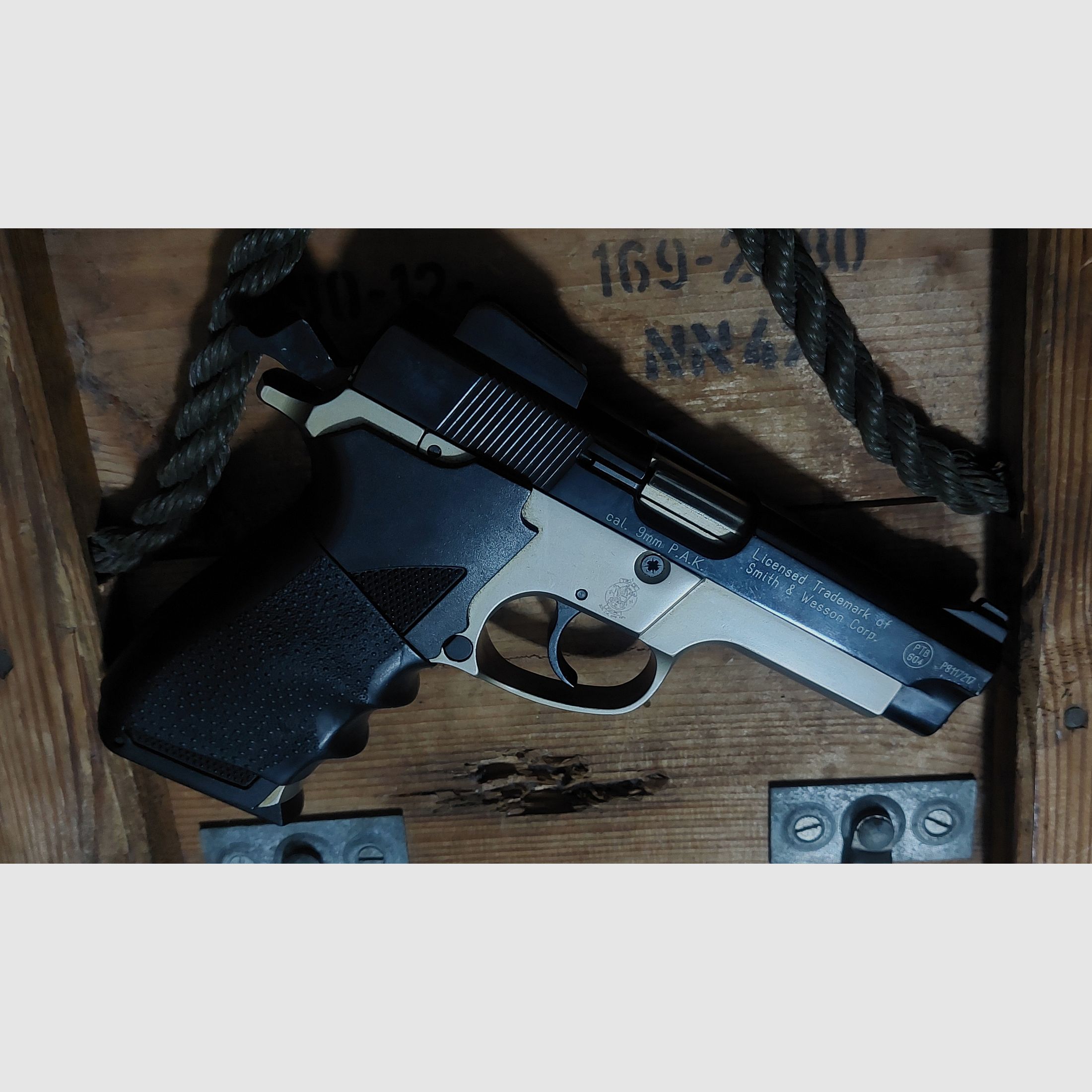 Smith&Wesson Mod. 5904 9 mm P.A.K (PTB 604) strzał ostrzegawczy