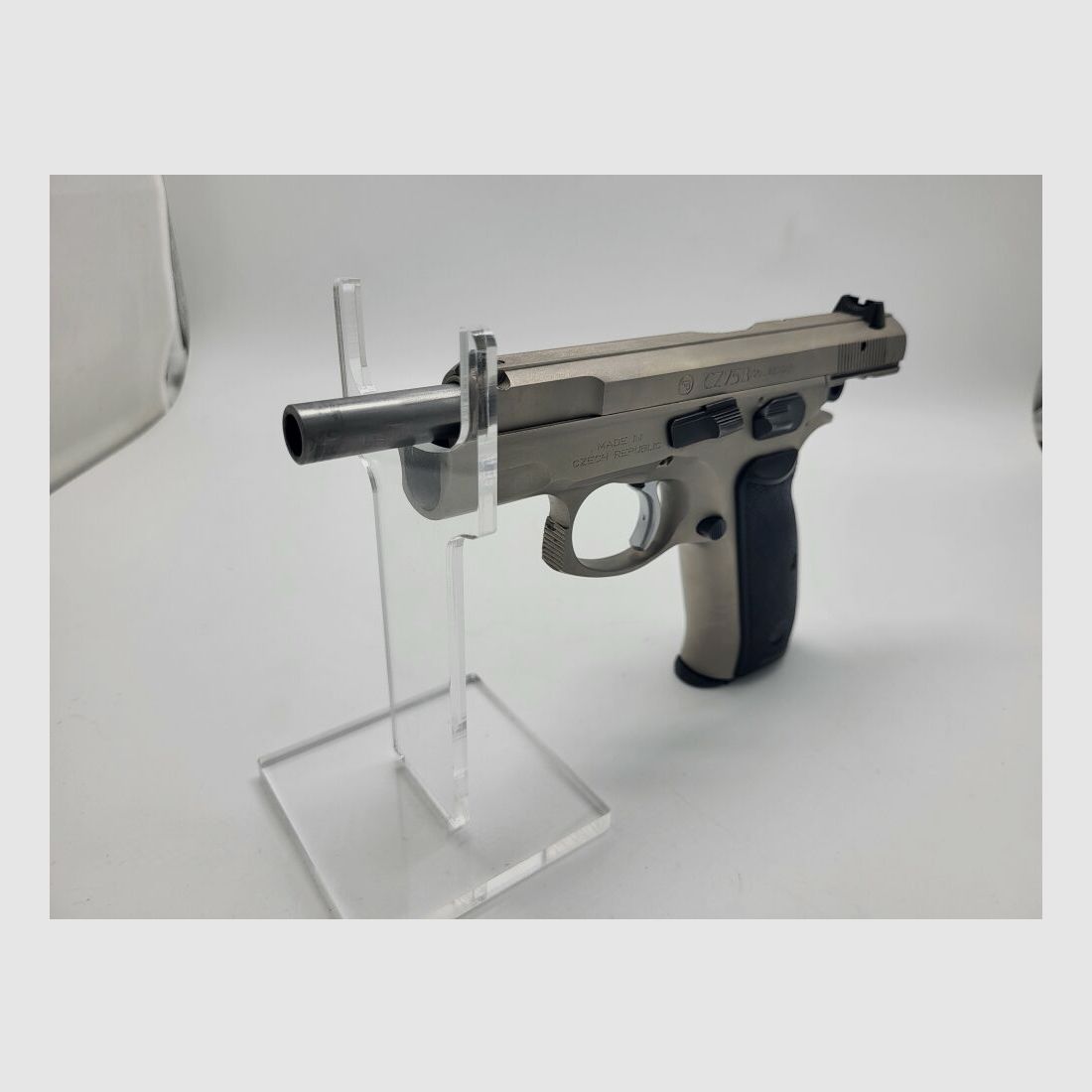 CZ 75 B, immagine 5 di 6
