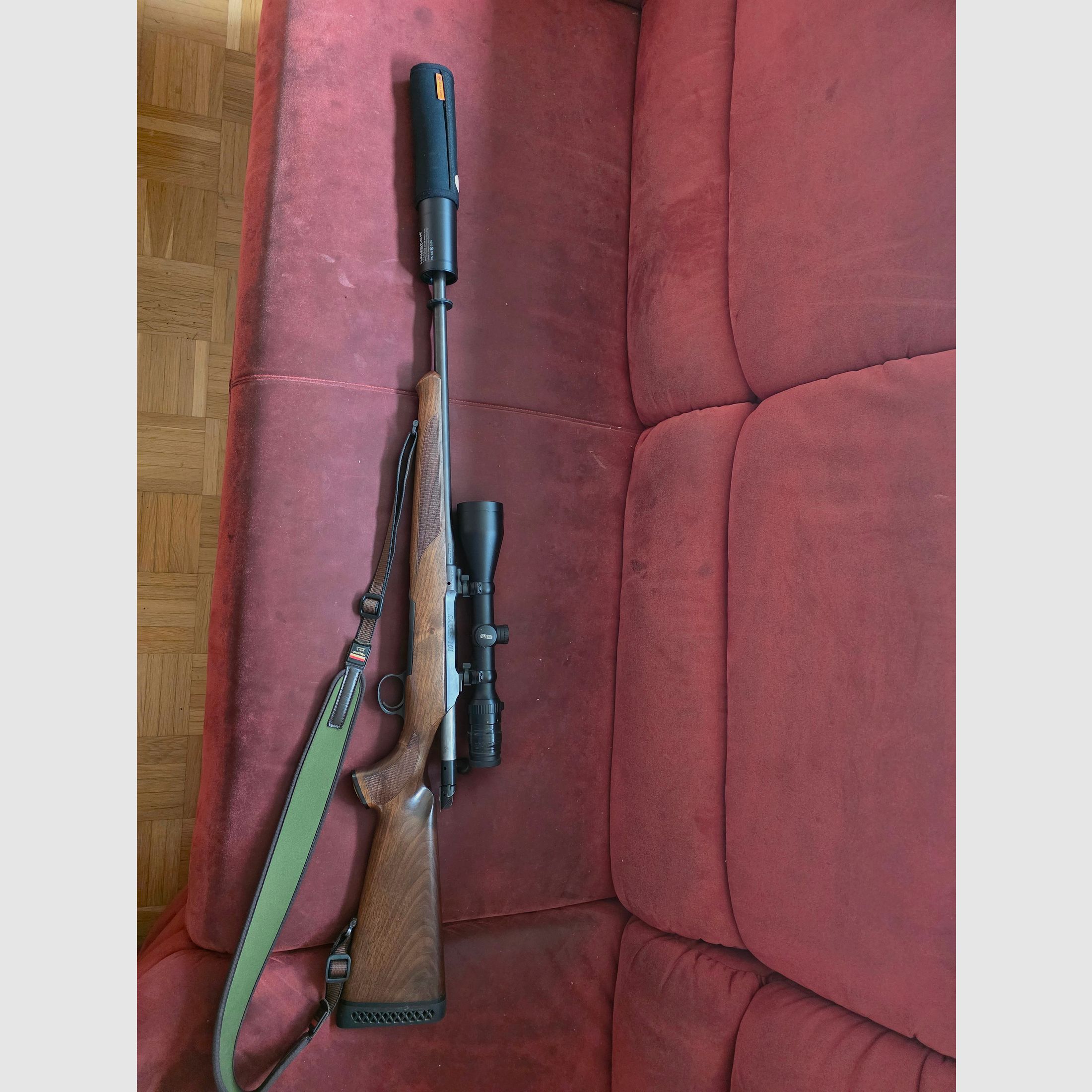 Sauer 101 Classic .308Win mit Meopta-Zielfernrohr und Hausken-Schalldämpfer