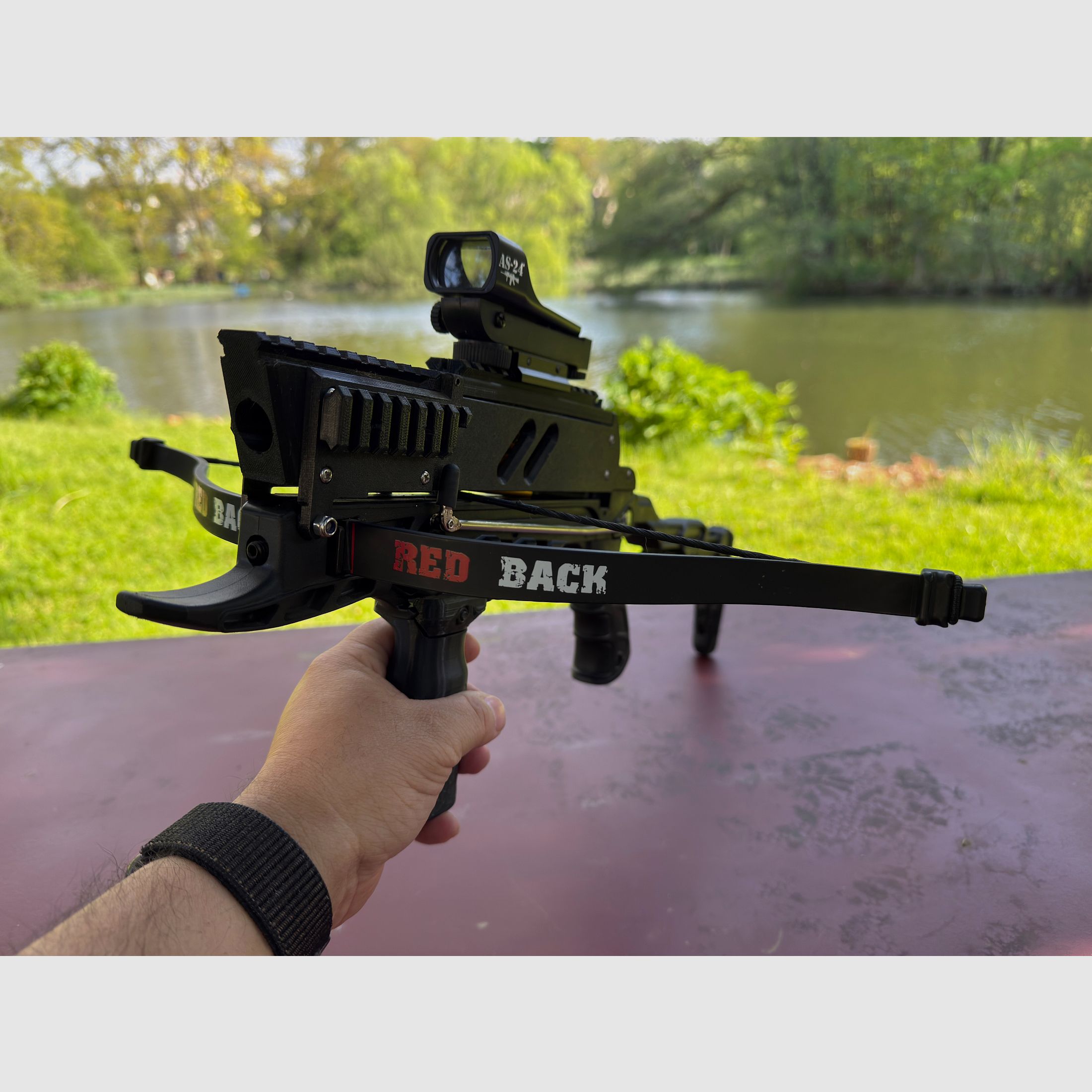 Repetierarmbrust mit 6 Schuß Magazin 80lbs, Man Kung Alligator 2, Redback