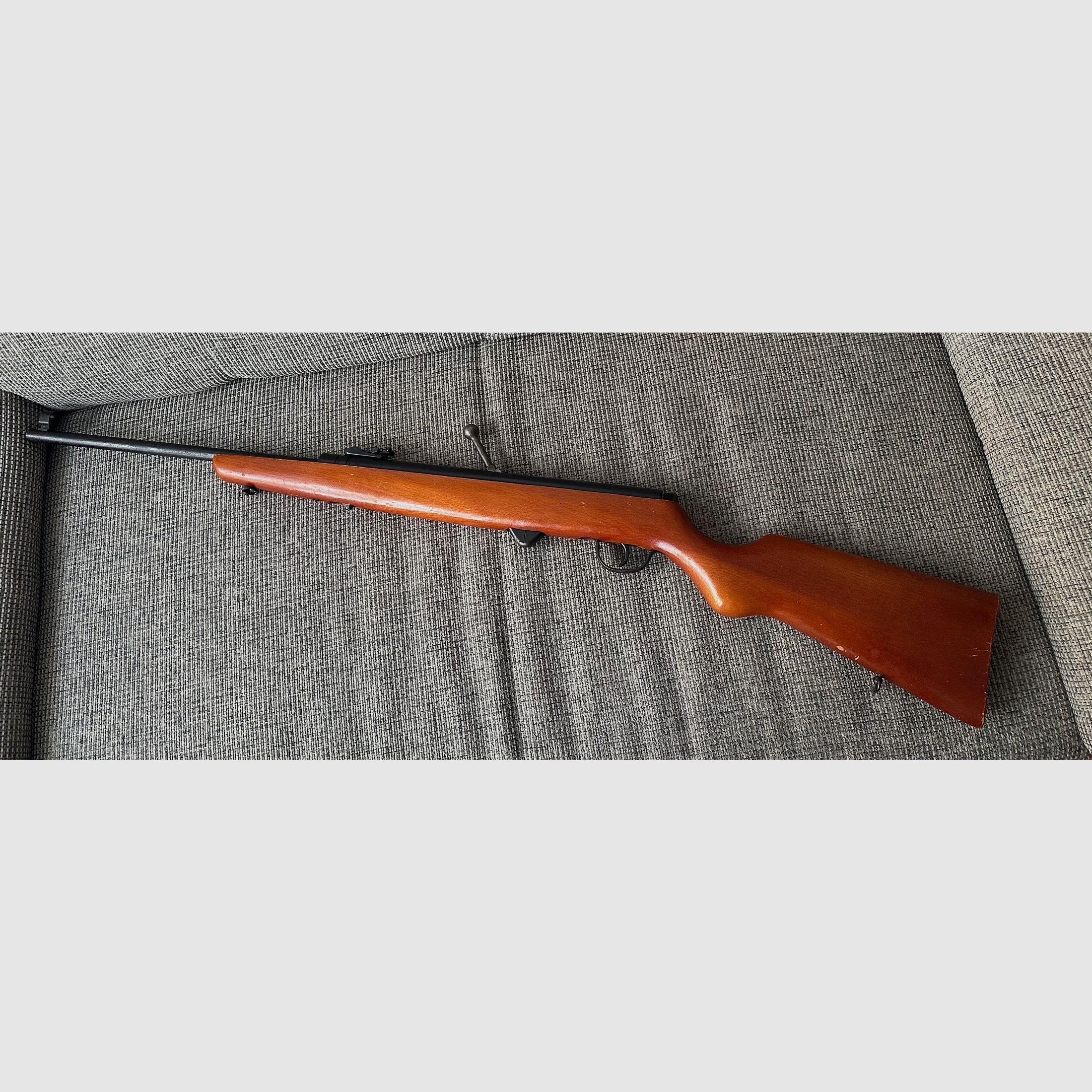 Haenel 310 NVA air rifle set (2x, 3x magazine + many pellets) — good used condition