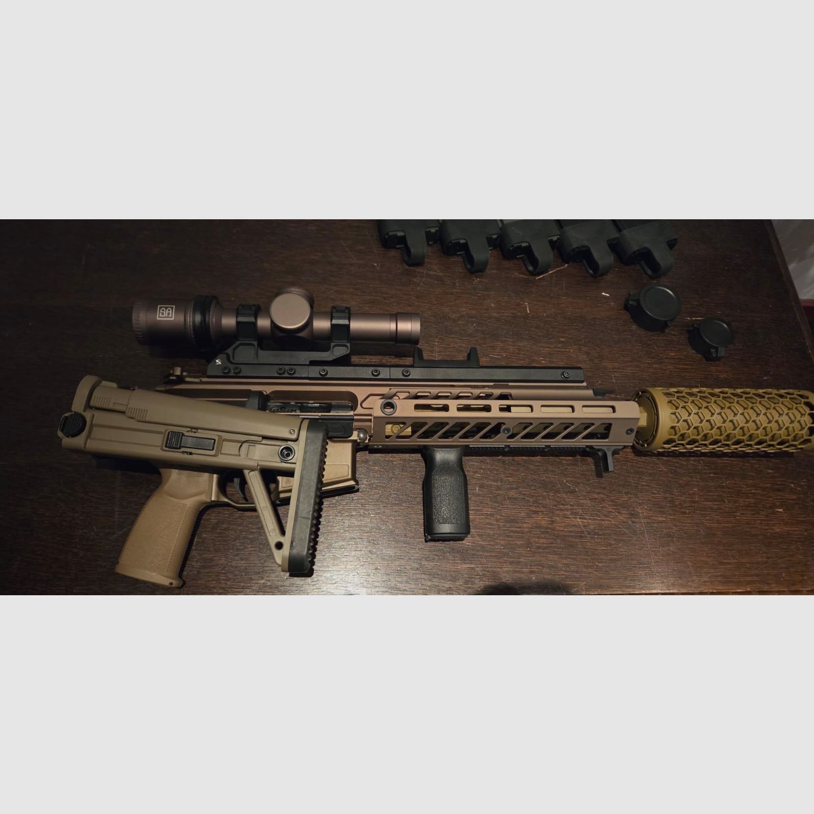 APFG Spear LT mit SURG Upper und Zubehör