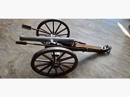 Miniature cannon (rare) .70 caliber