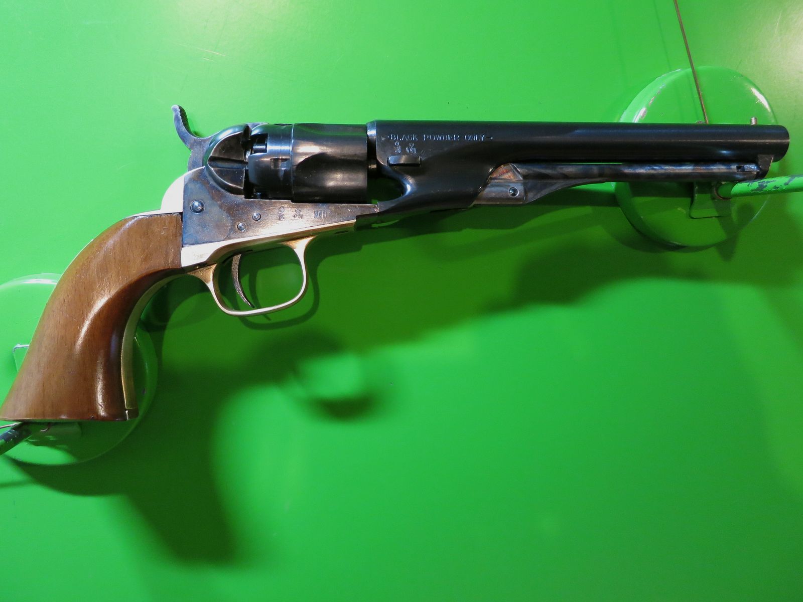 Percussion revolver, Hege Uberti, model 1862 Police, .36BP #67-