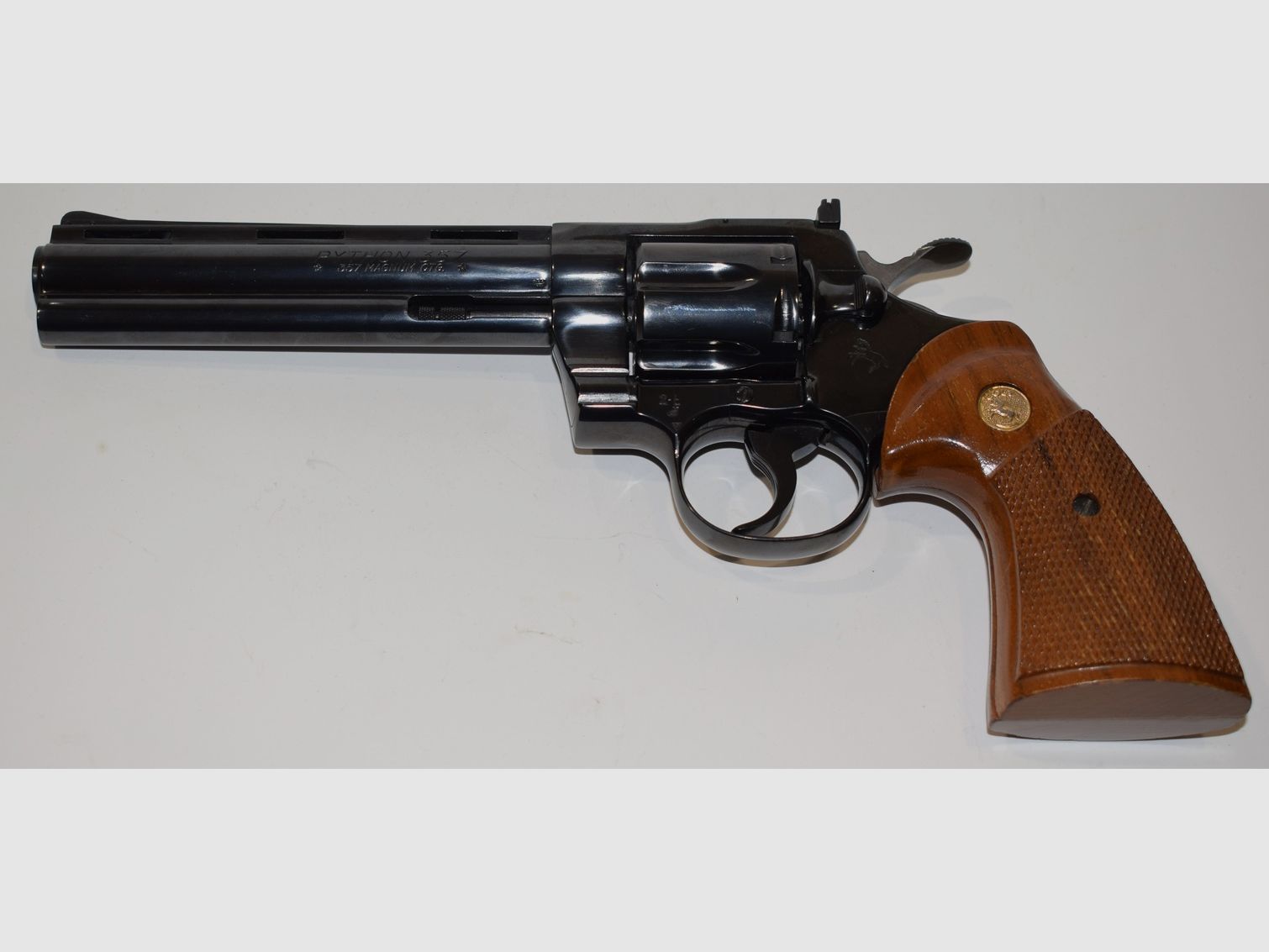 REVOLVER Colt Python Kal. 357 MAG Lauf 6 Zoll in sehr gutem Zustand, Bild 2 von 5