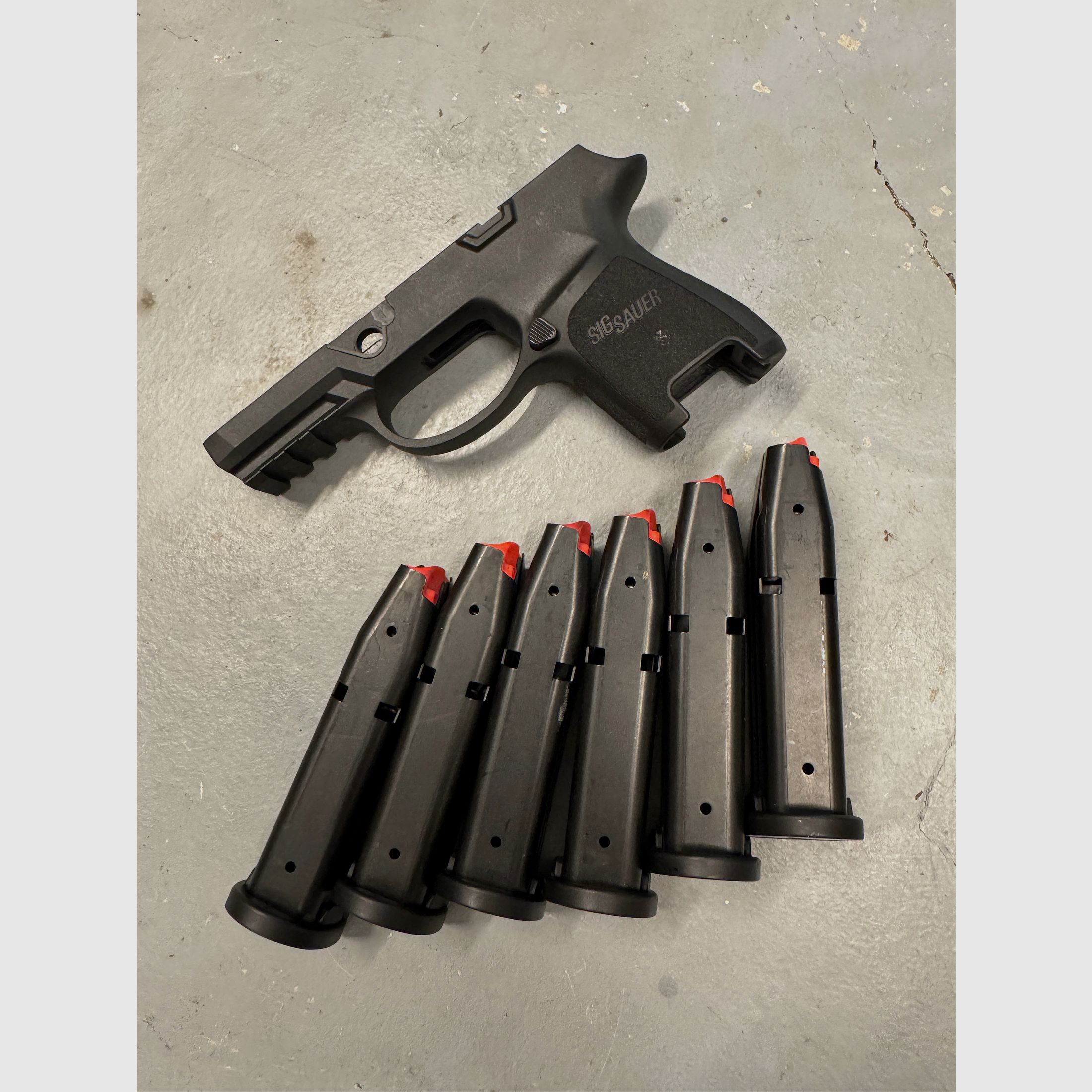 Zubehör SIG P320/ P250: Kompaktmagazin 15 Schuss 9mmLuger/ Griffmodul Subcompact