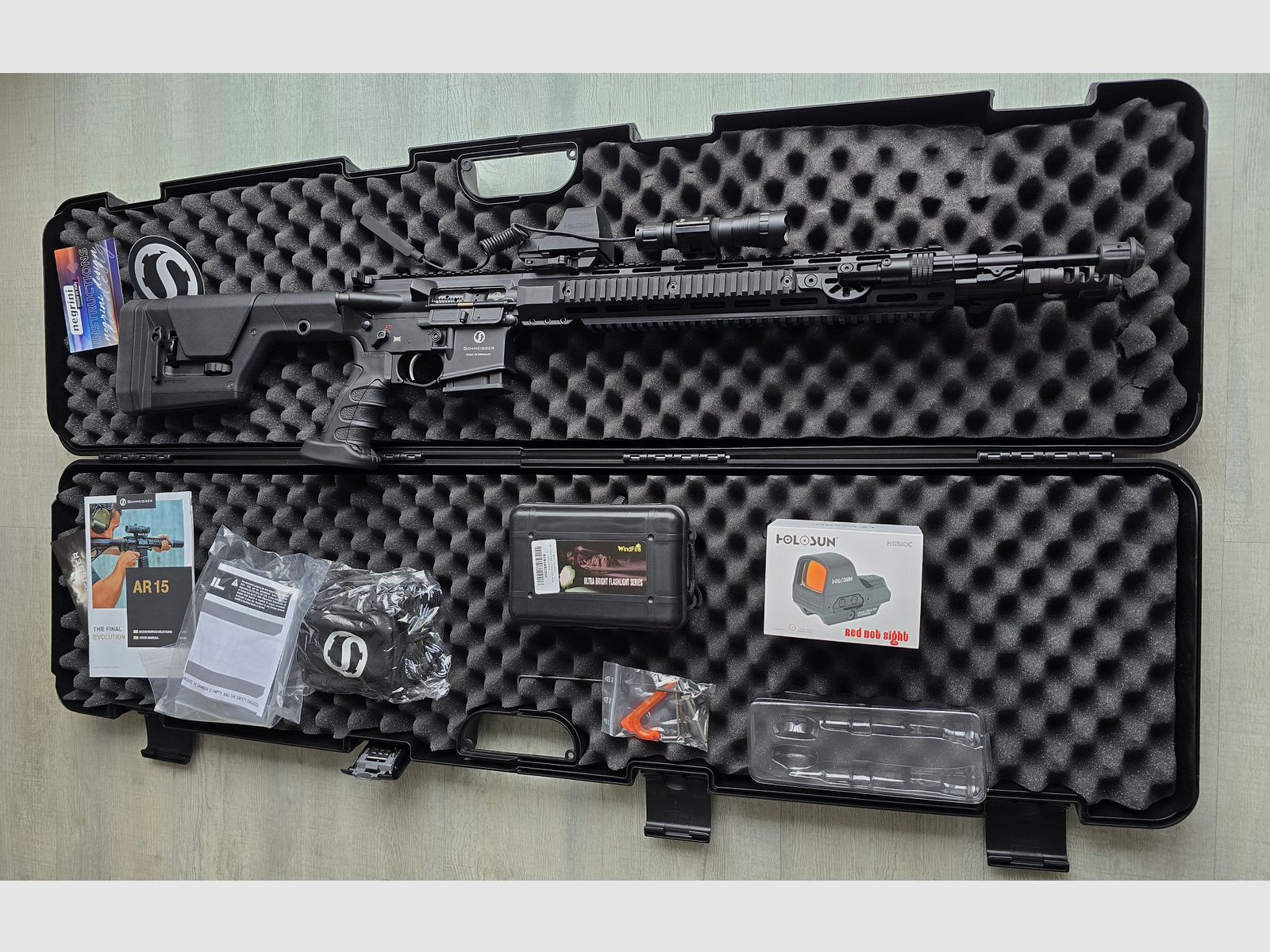 Schmeisser AR 15 DMR 18 pollici calibro .223 con Red Dot Sight Holosun NUOVO
