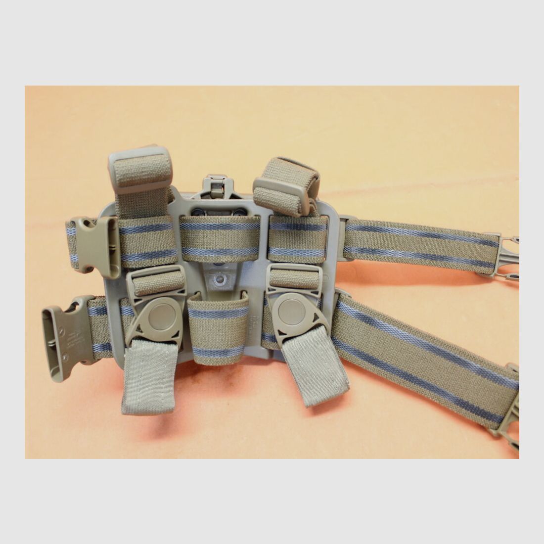 Blackhawk Blackhawk Holster System SERPA Tactical Level 3 RH Heckler&Koch HK P8 (Bundeswehr) coyote CT