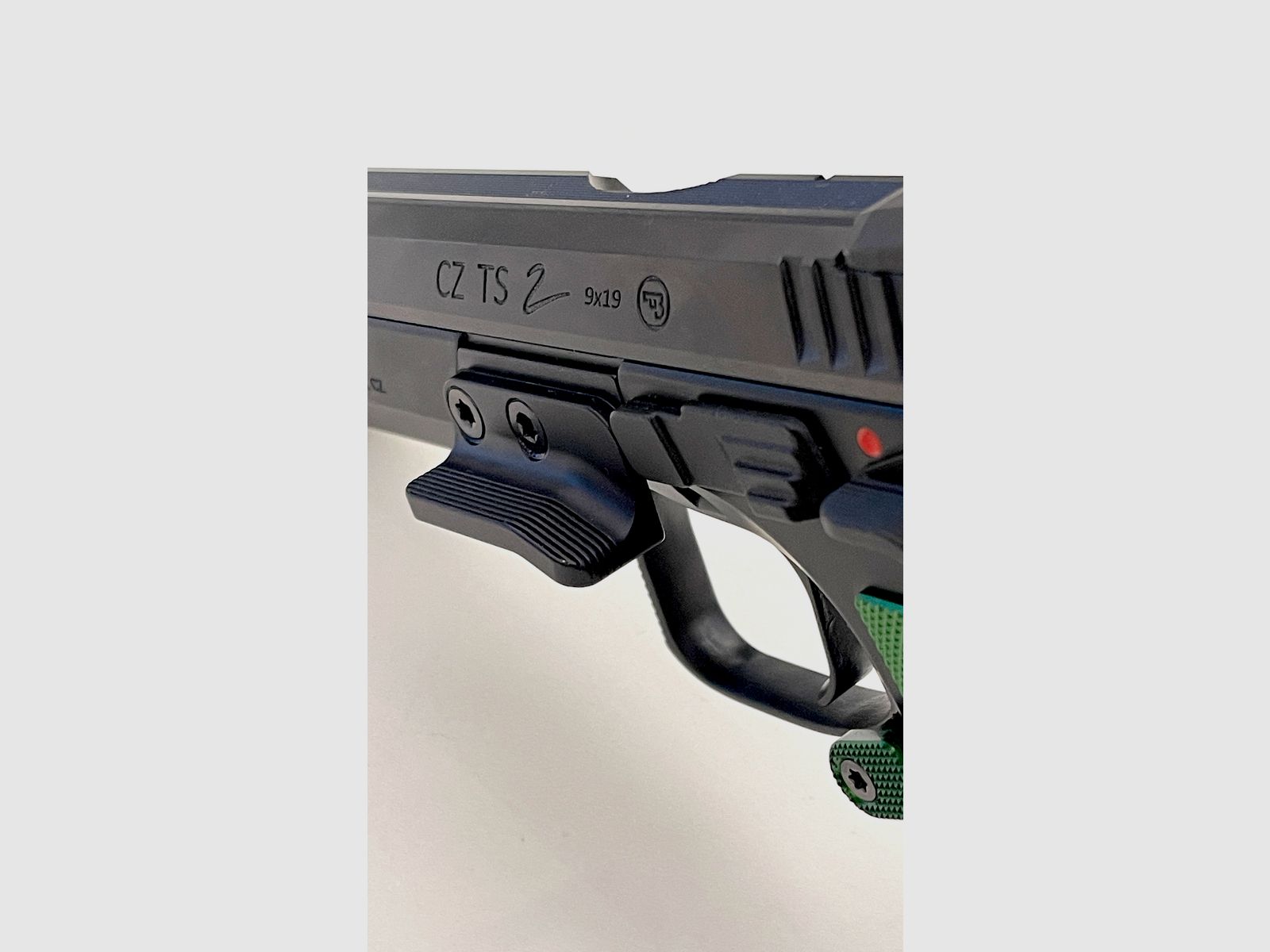 CZ  TS 2 Racing Green 9mm Luger NEU