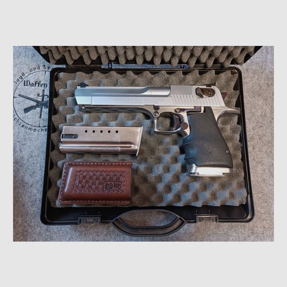 IMI Israel Military Industries	 Desert Eagle Satin Nickel + buntgehärtet + Zubehör