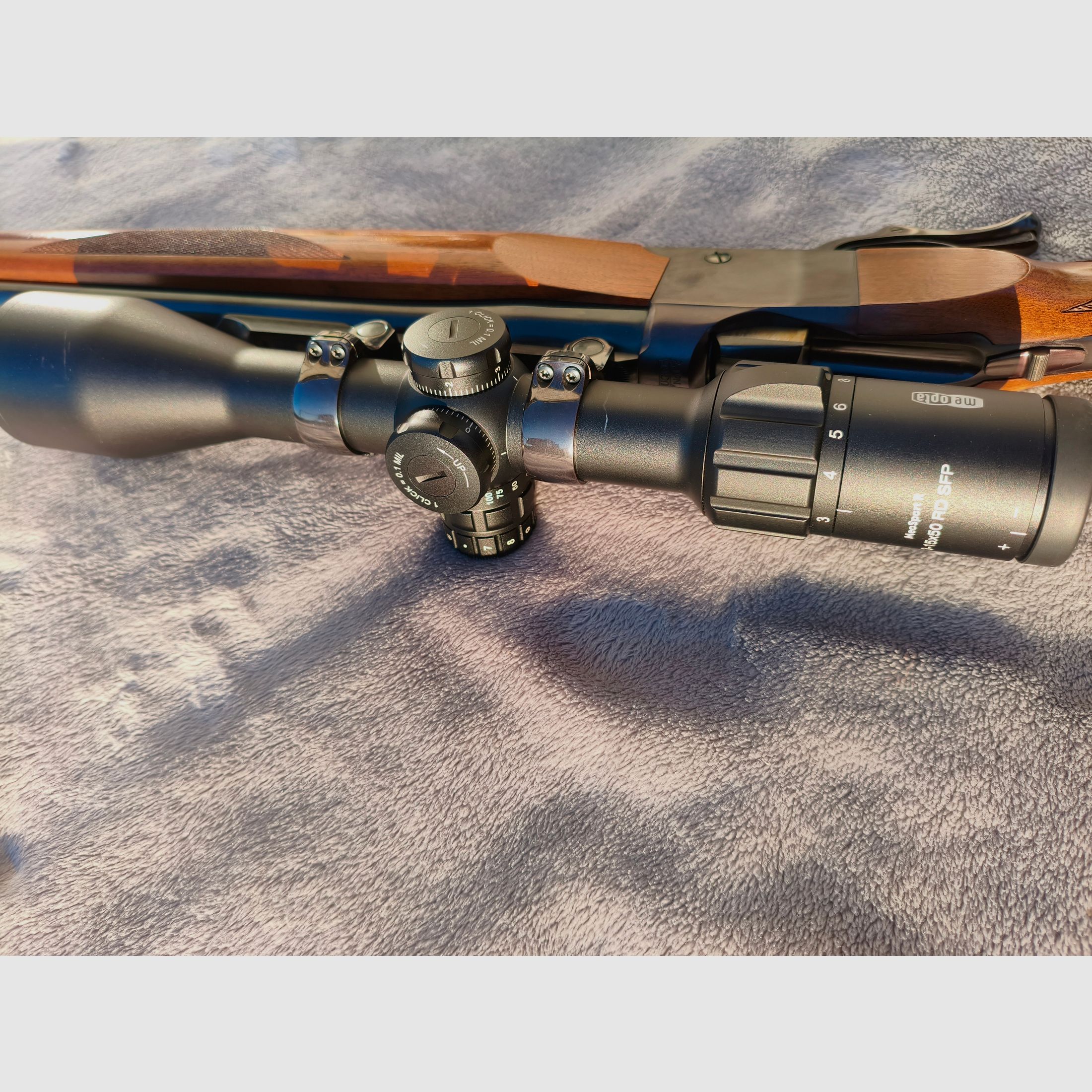 BLOCKBÜCHSE RUGER #1 (No. 1) .243 WIN Komplettpaket mit MEOPTA 3-15x50