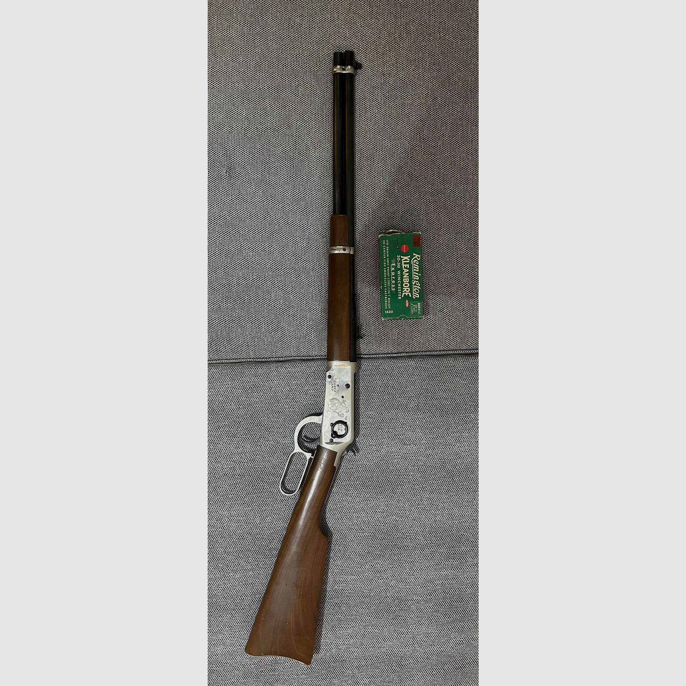 SONDERMODELL Winchester UHR Cowboy Commemorative 1894 .30-30 Win