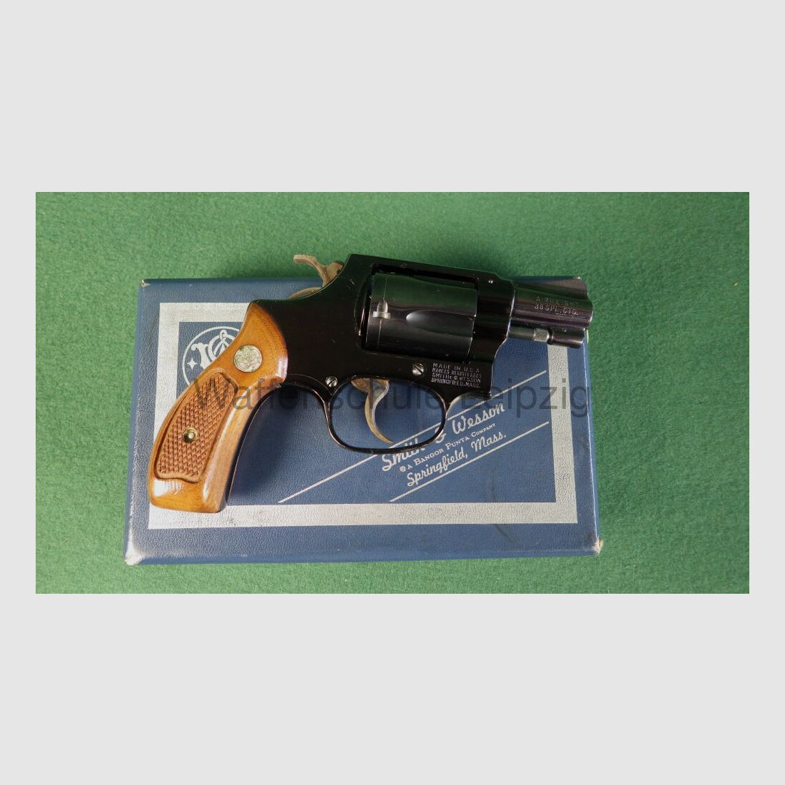 Smith & Wesson	 37, Bild 1 von 2