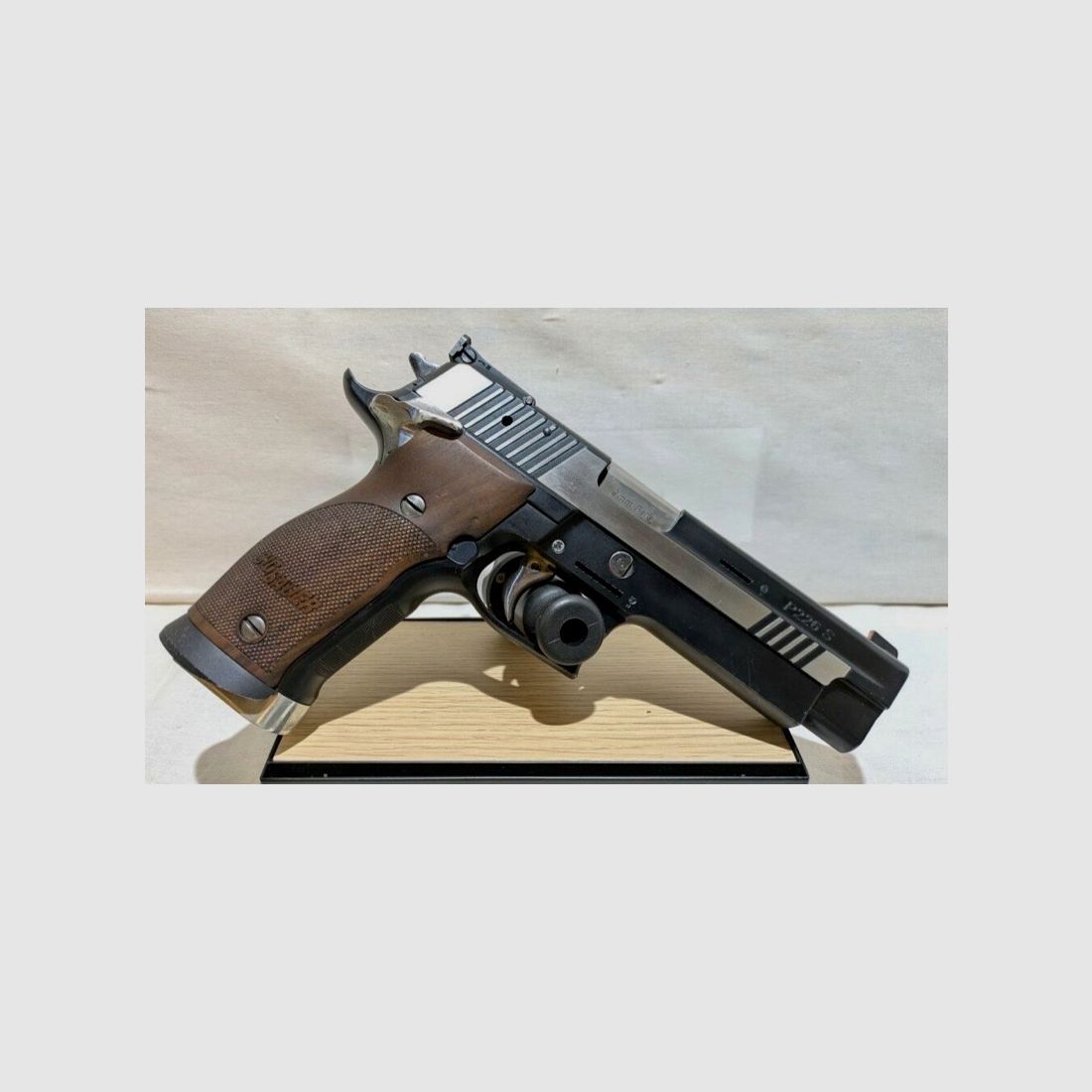 SIG Sauer P226S X-Five Black & White Limited Edition – 9 mm Luger