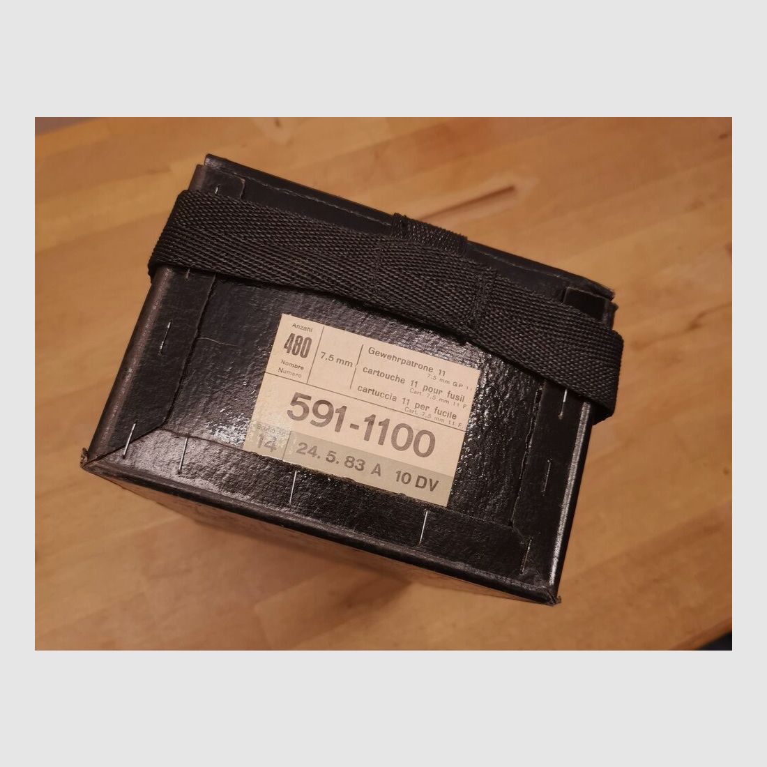 Suiza - Fabricante desconocido caja de municiones