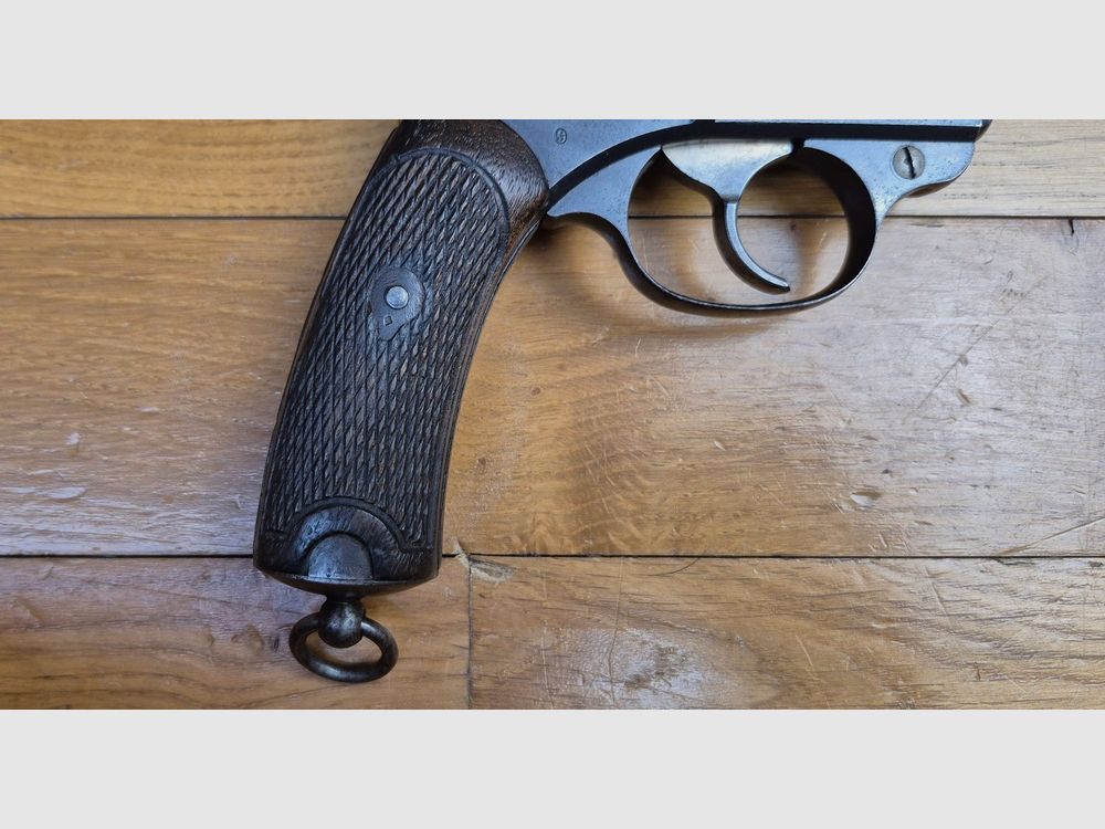 Bellissimo revolver regolamentare modello 1892 – Comune ma mitico – Apice del revolver regolamentare Made in France – Calibro 8mm92 – Mono-seriale – Arma del 1902 – Bella meccanica – Bel canna – Ottime condizioni, immagine 3 di 19