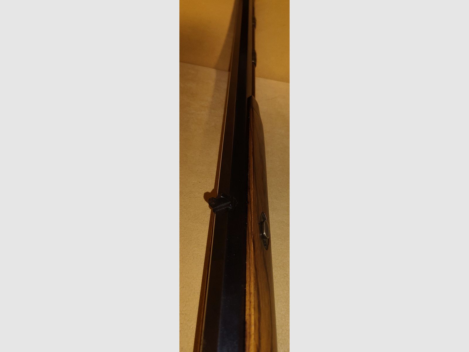 1x FUCILE A PERCUSSIONE / cal. 45 / AH / MARRONE NOCE / CASTAGNO /139936 / POLVERE NERA SCHWARZPULVER / CALCIO IN LEGNO / OTTIME CONDIZIONI