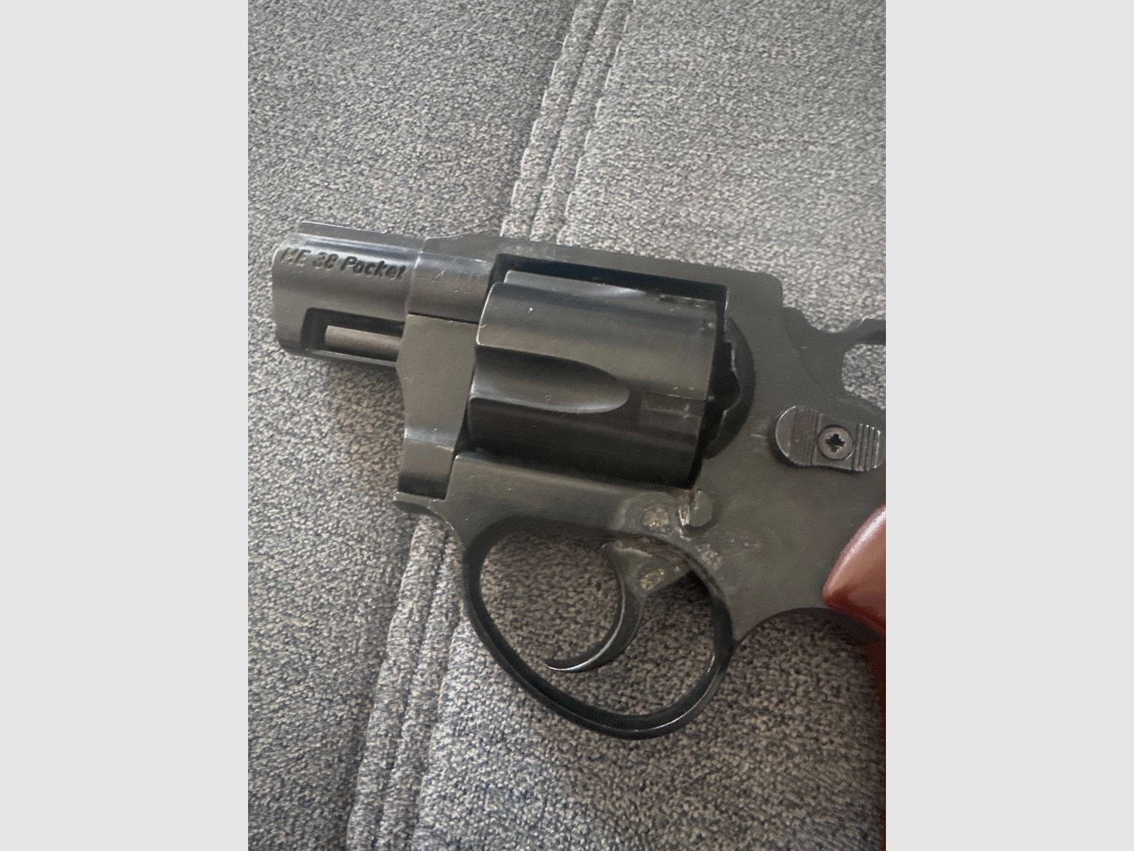 Cuno Melcher ME 38 Pocket / Magnum (4,5 mm) – rewolwer pneumatyczny z instrukcją i łuskami