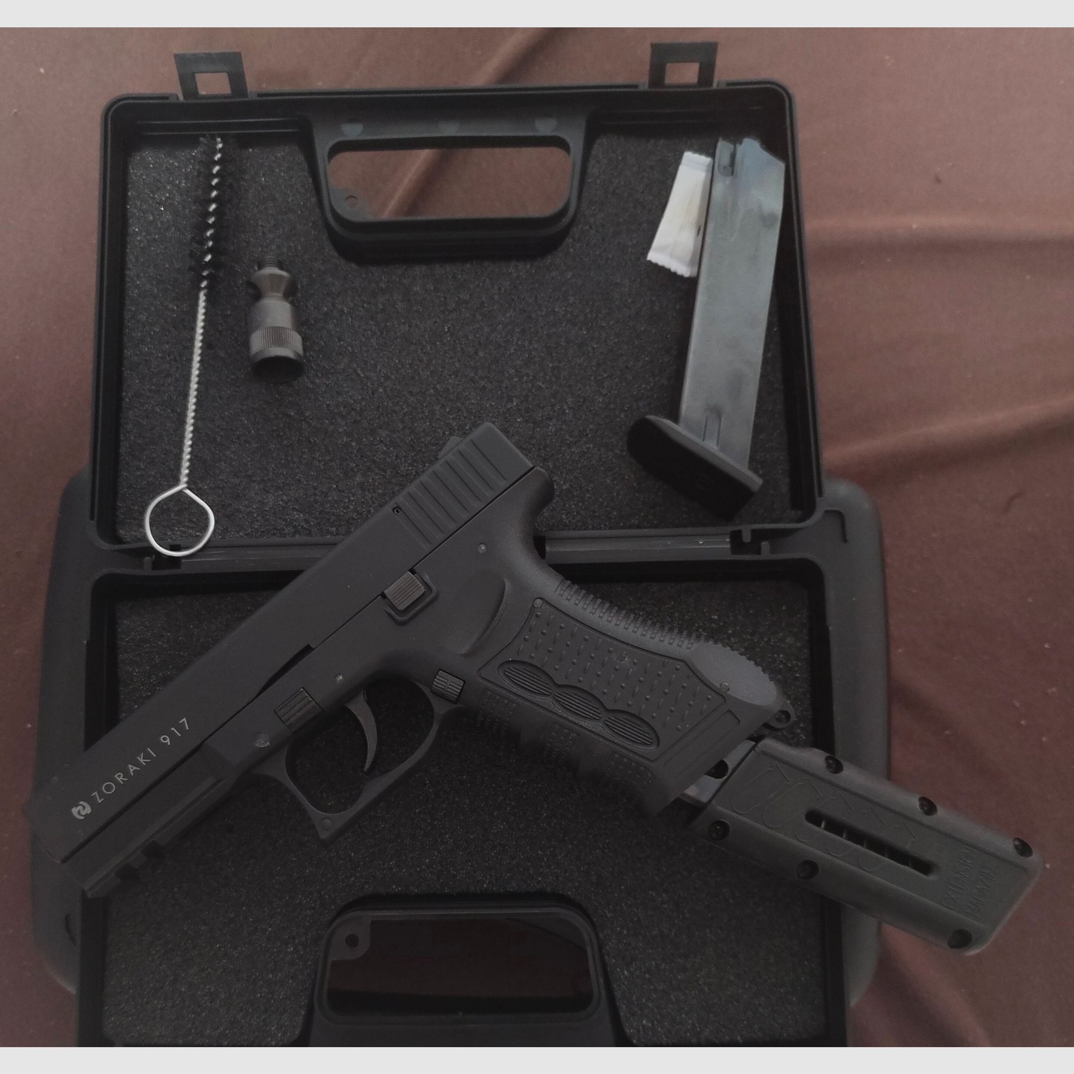 Zoraki 917 met 30 schots magazijn