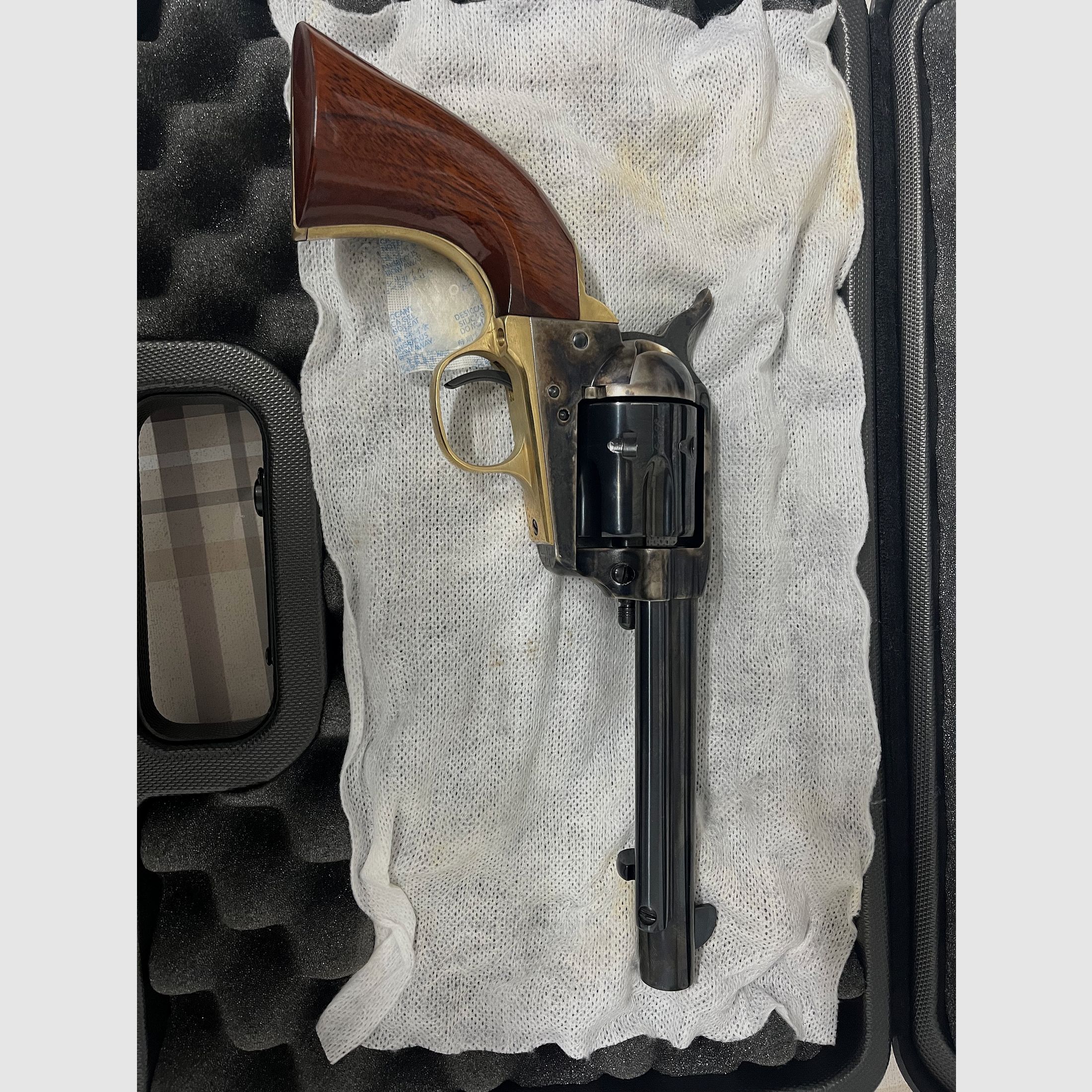 Revólver de detonación de 9 mm