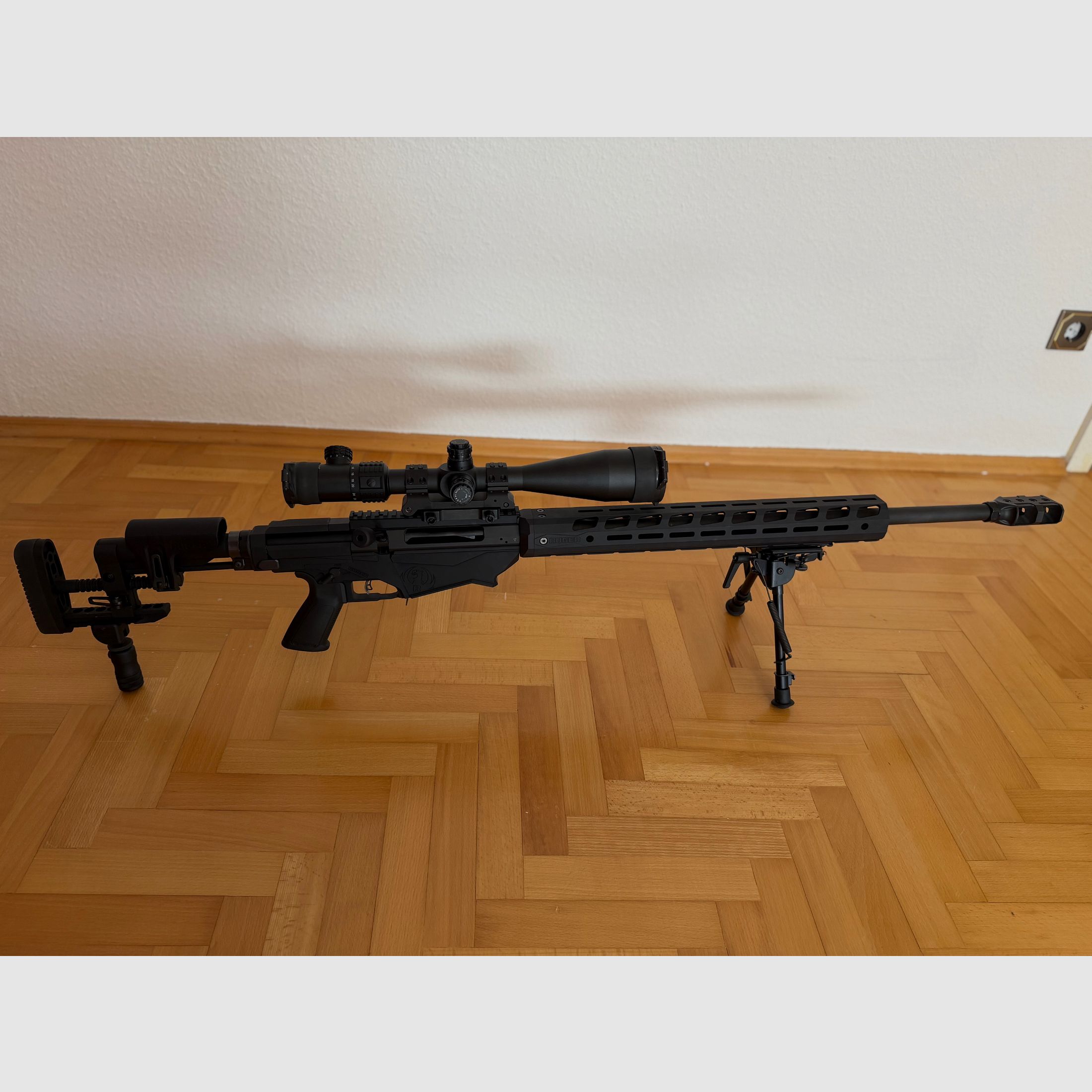Ruger Precision Rifle kal .338 inkl. scope, dwójnóg i akcesoria - stan jak nowy