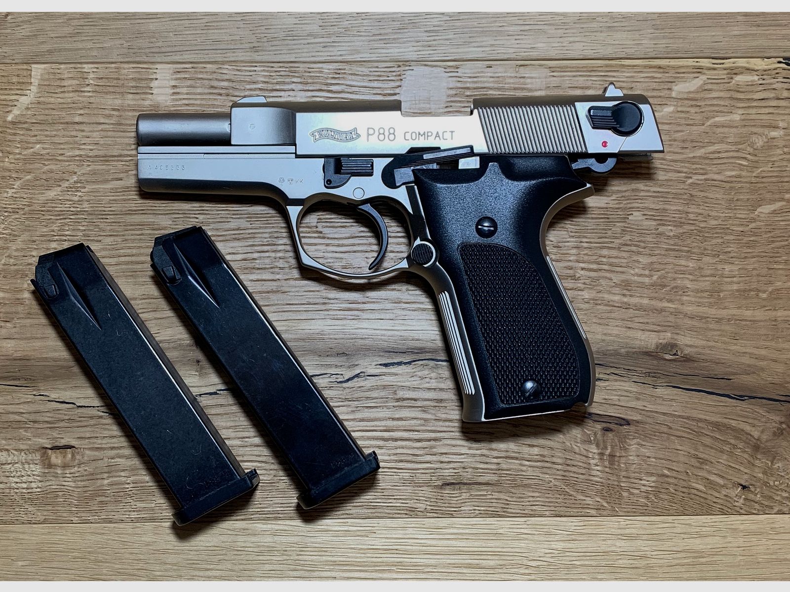 Walther P88 Compact signal pistol/blank firing gun 9mm P.A.K. in matte nickel-plated by Umarex