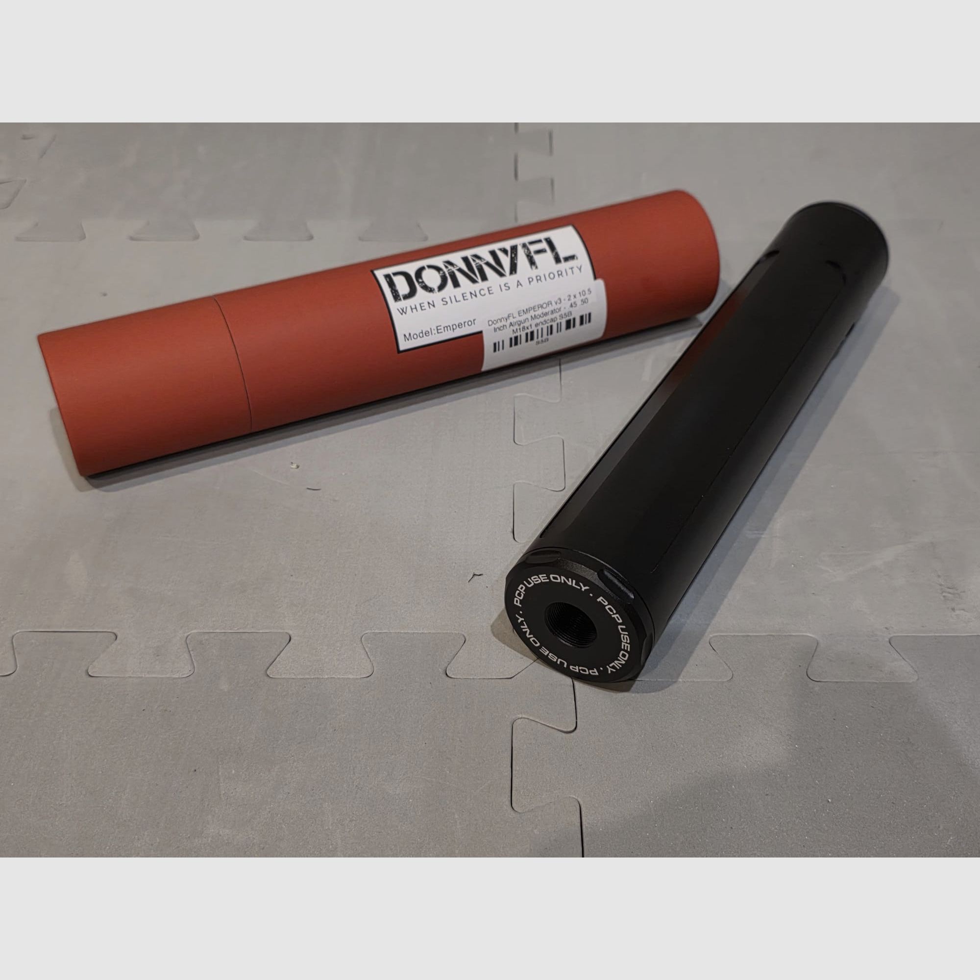 Silenziatore DonnyFL Emperor V3 / .45 .50 M18X1 adatto per AEA Megalodon e con adattatore per la Challanger