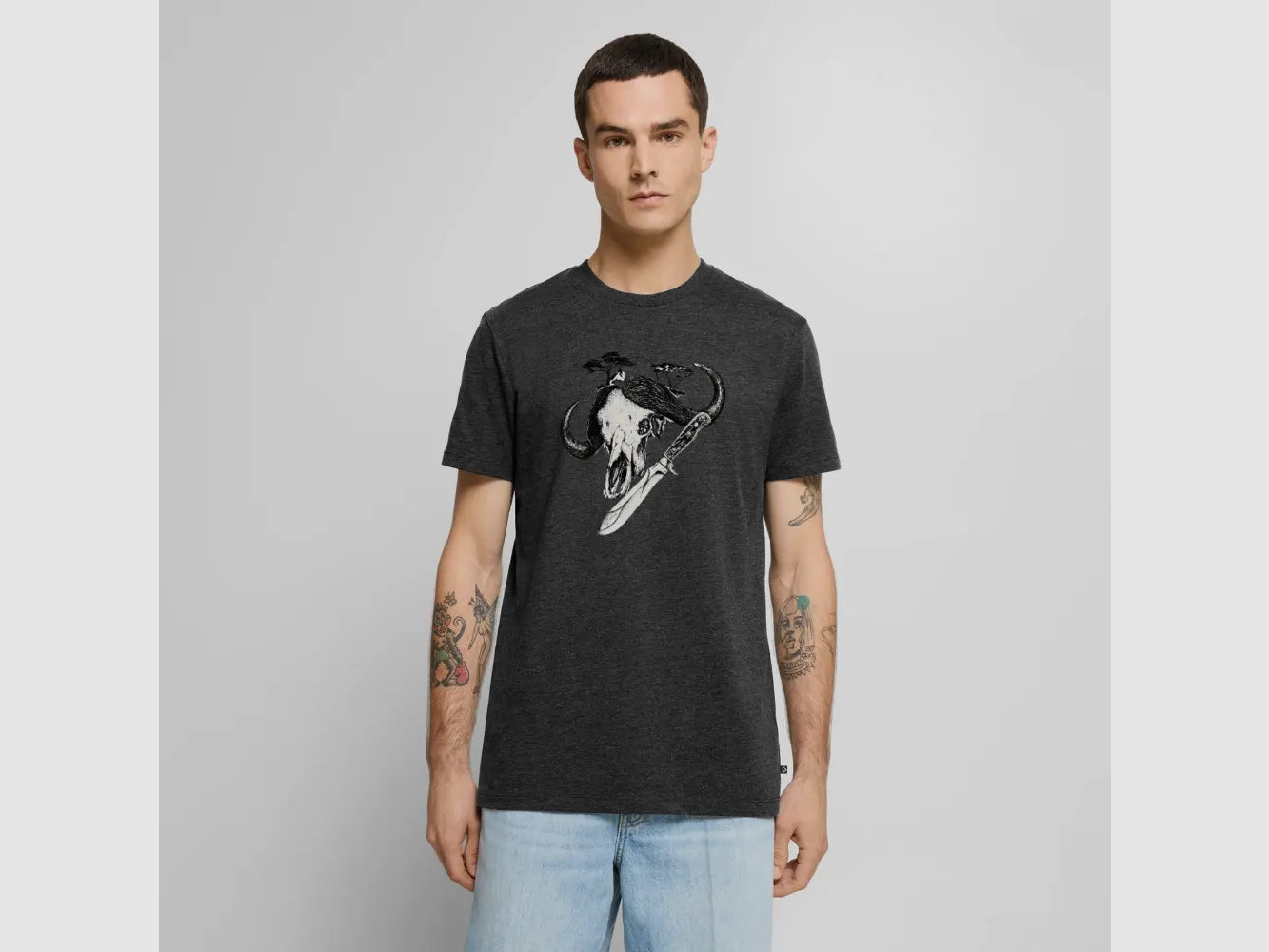 PUMA Men´s Premium T-Shirt „White Hunter – Big Game"