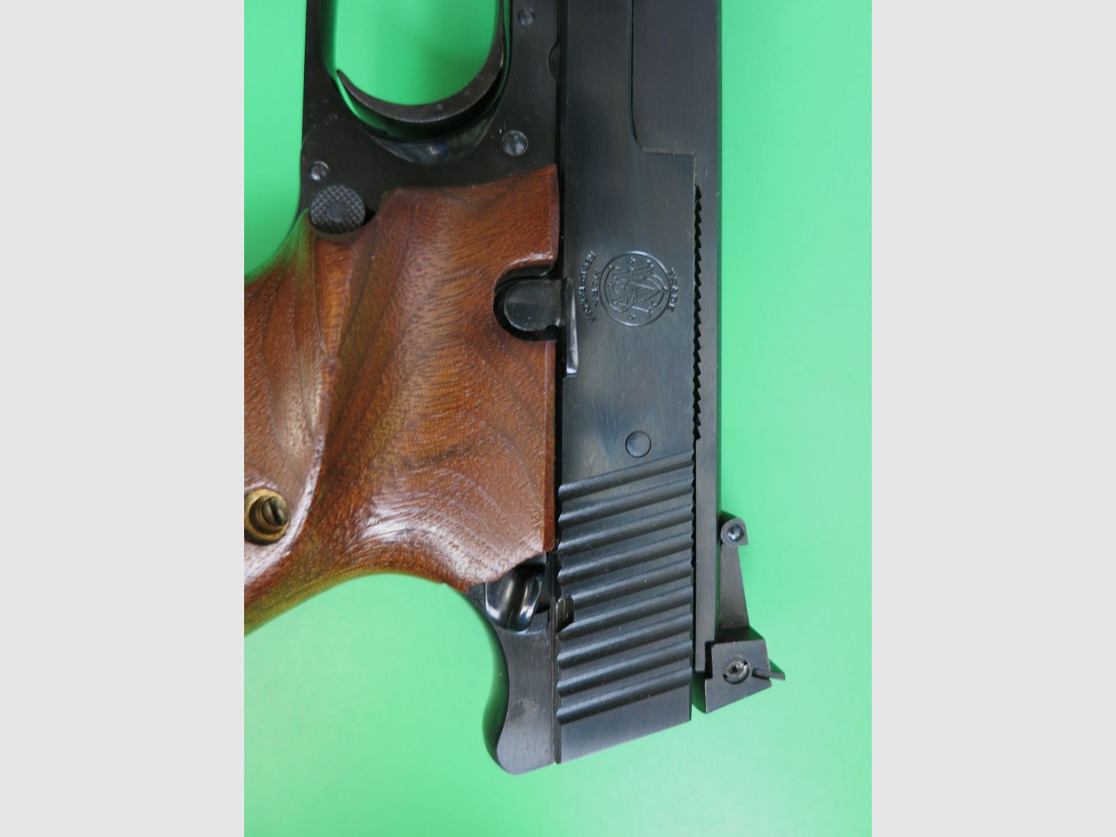 Pistola sportiva di alta gamma Smith&Wesson Mod. 41, .22 lfB, canna da 7,5" con compensatore, come nuova, assoluta rarità da collezione #40