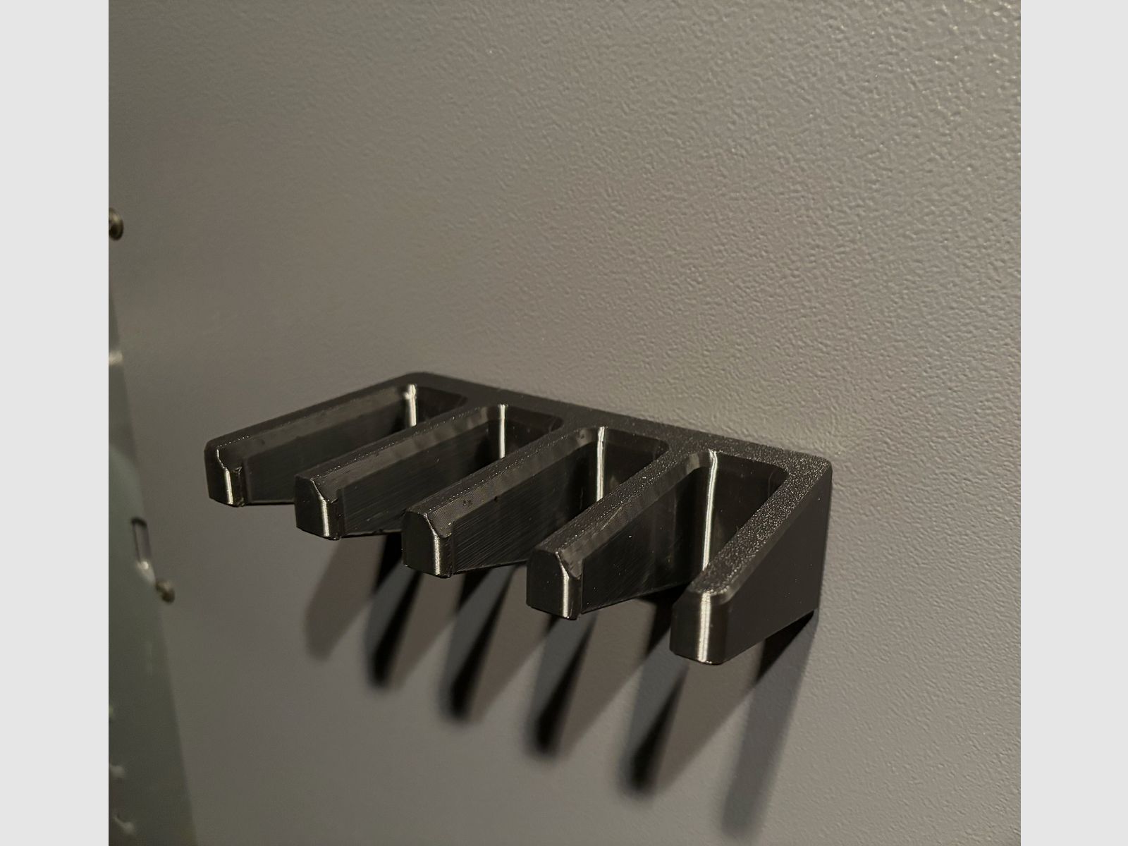 magnetic AR-15 magazine holder