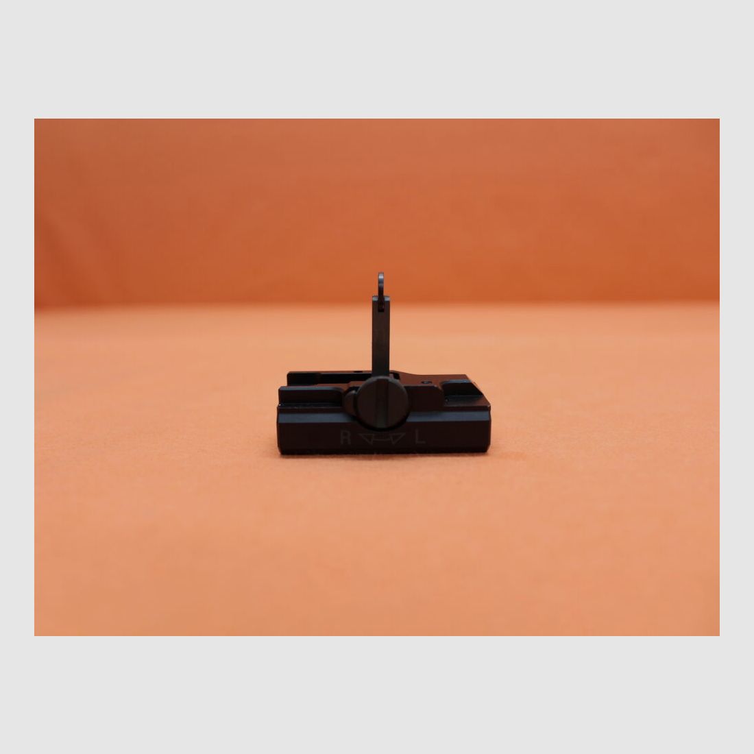 Heckler & Koch HK Heckler&Koch HK MR223/MR308: Schnellwechselvisier H&K schwarz Ø2mm klappbar, für Picatinnyprofil (Visierlinie h = ca. 33mm)