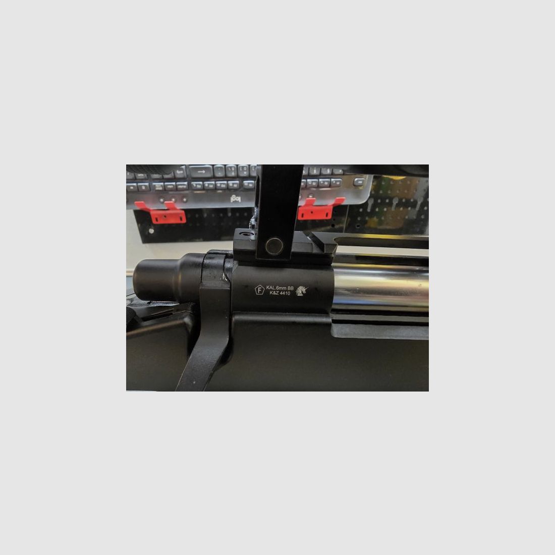 Well M40A5 (MB4416D) Feder-Repetiergewehr mit Zweibein und Zielfernrohr 6mm BB Airsoft