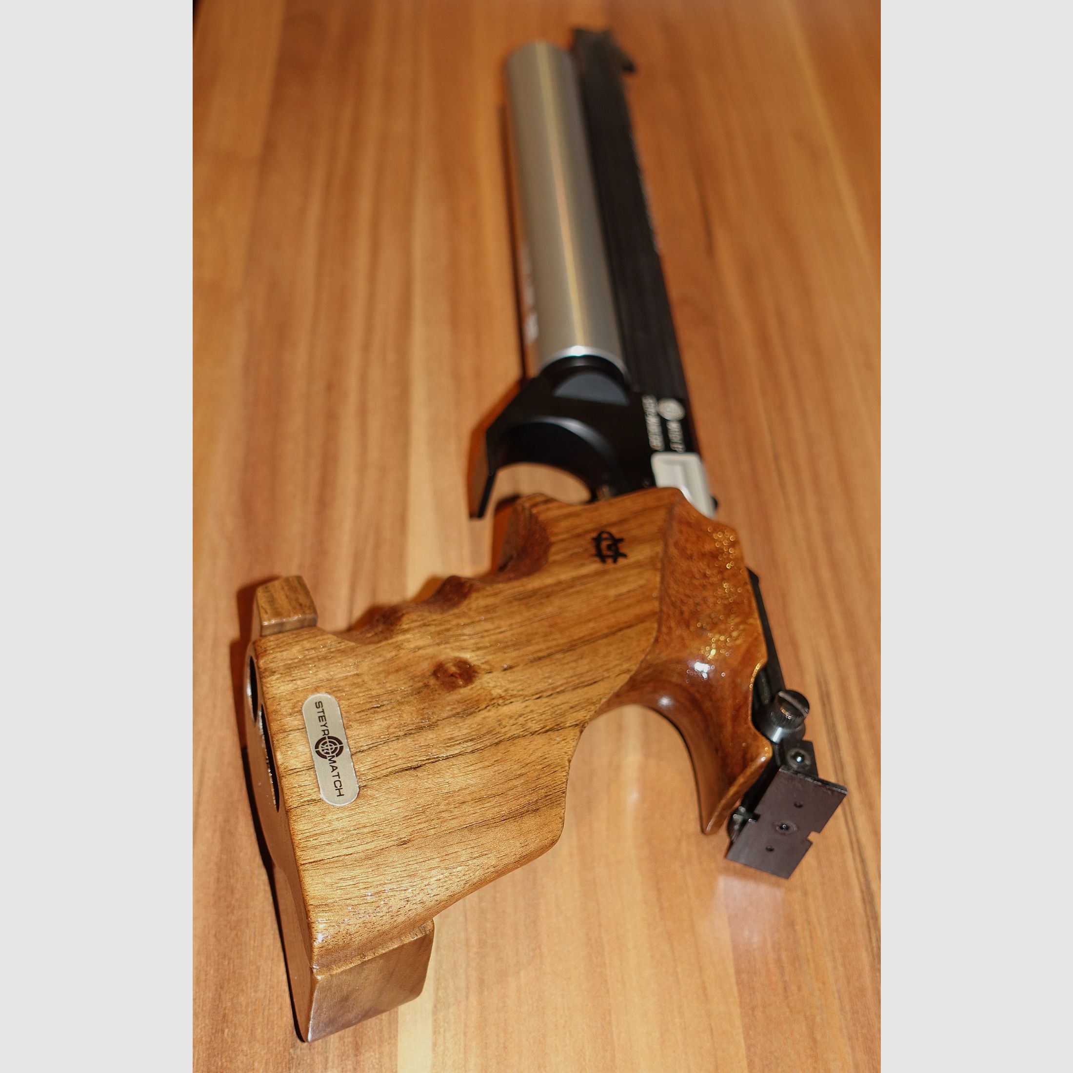 TOP Pressluft Matchpistole Steyr LP mit neuer Kartusche + Zubehör