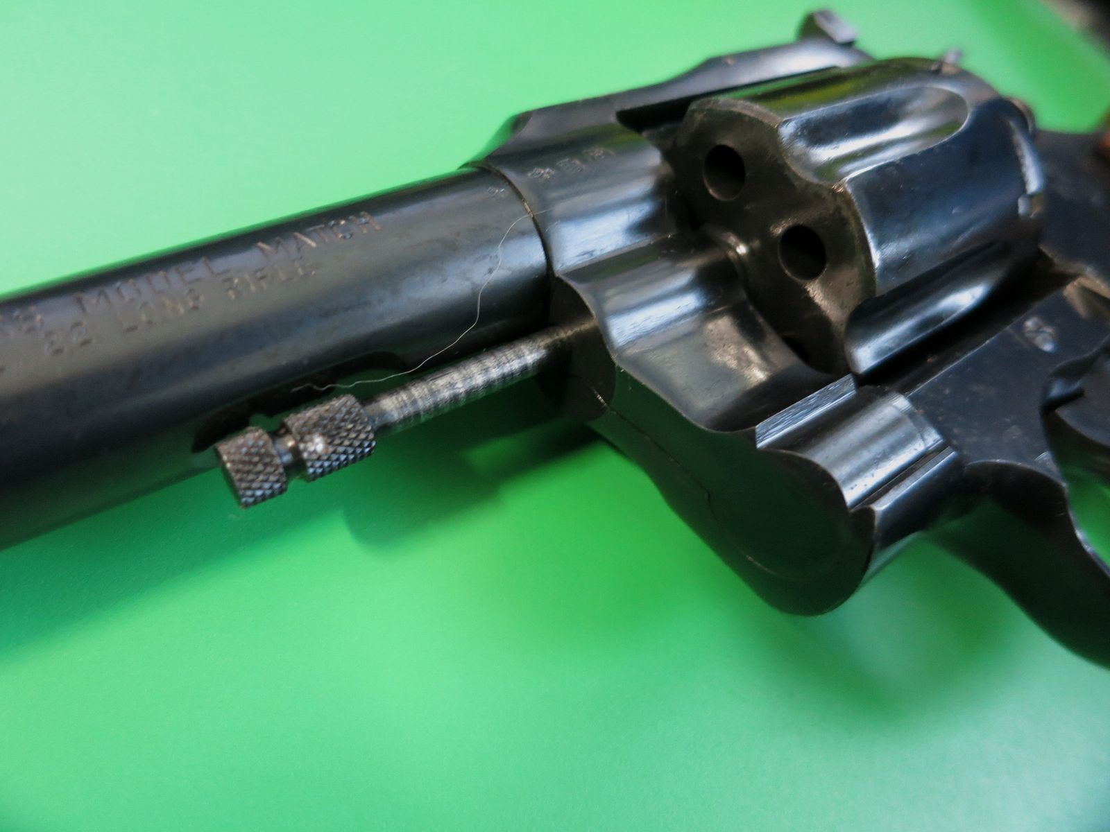 Revolver COLT Officer's Model Match, Vijfde uitgave van de serie in .22lr, Sportgreep #2