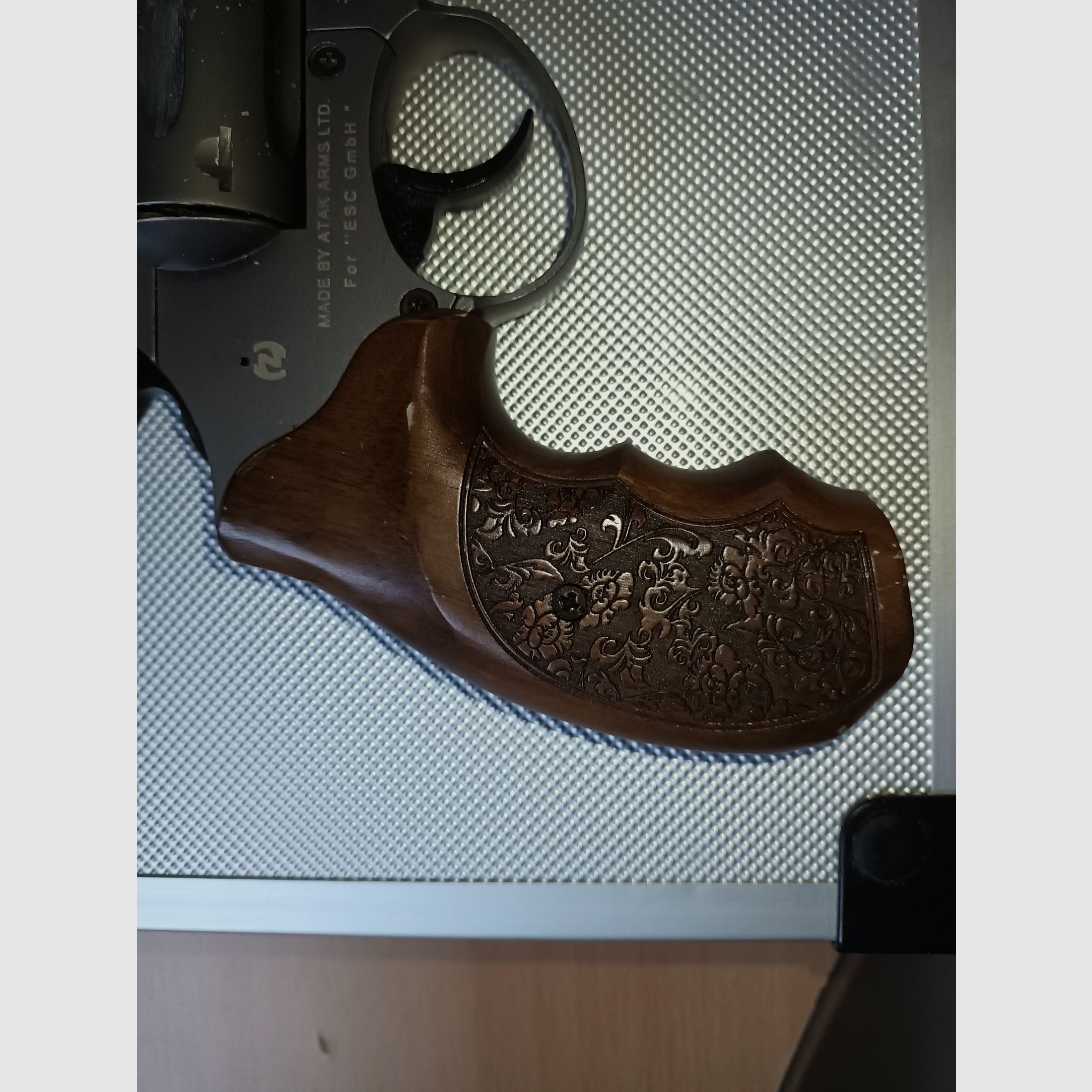 Zoraki R1, Cal.9 mm R Blank 4.5 " Titan