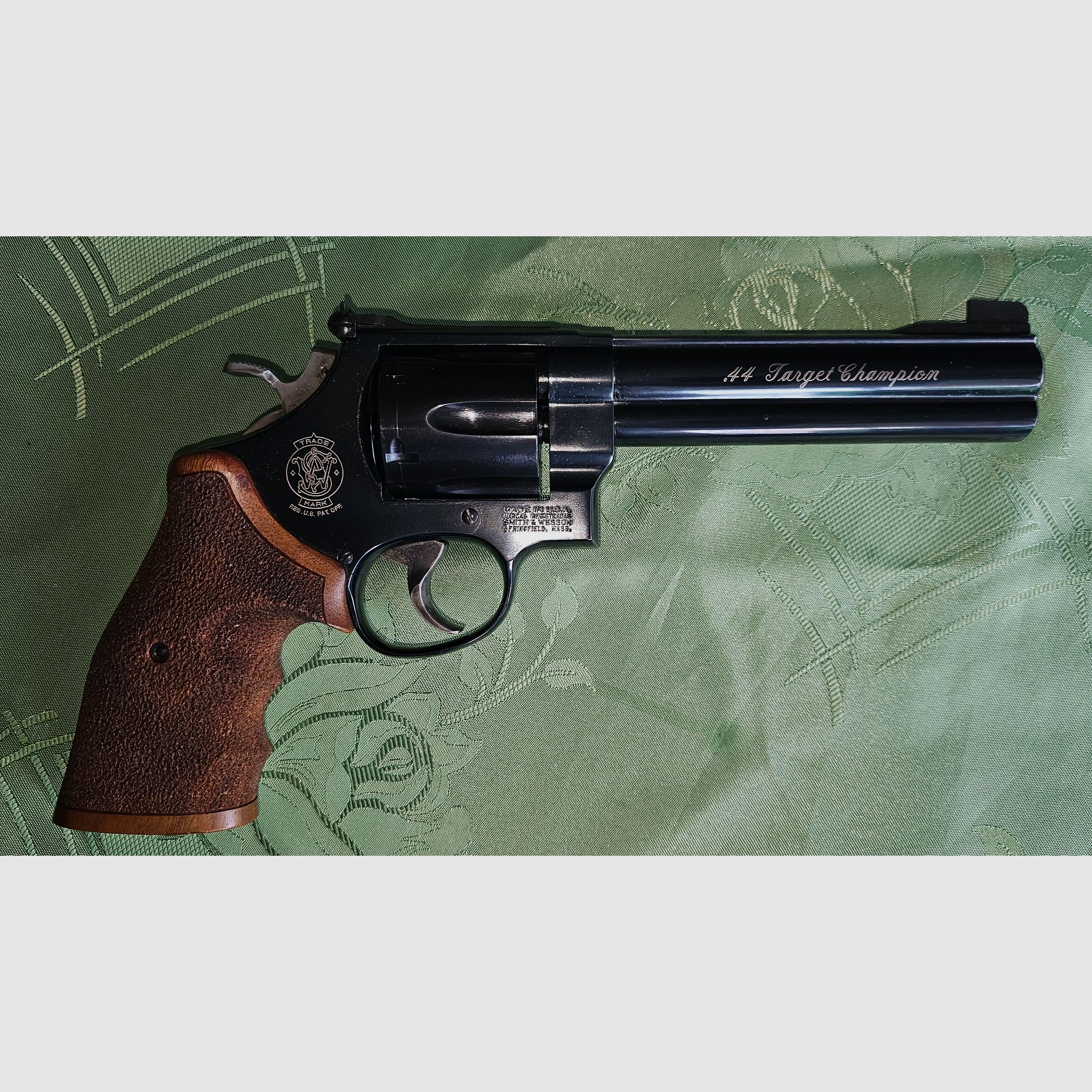 44 Rem Mag  Puma Rossi + S&W + Patronen