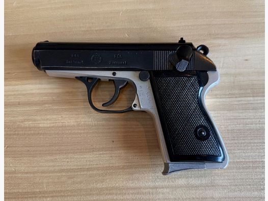 FÉG semi-automatisch pistool Mod. R61 kal. 9mm